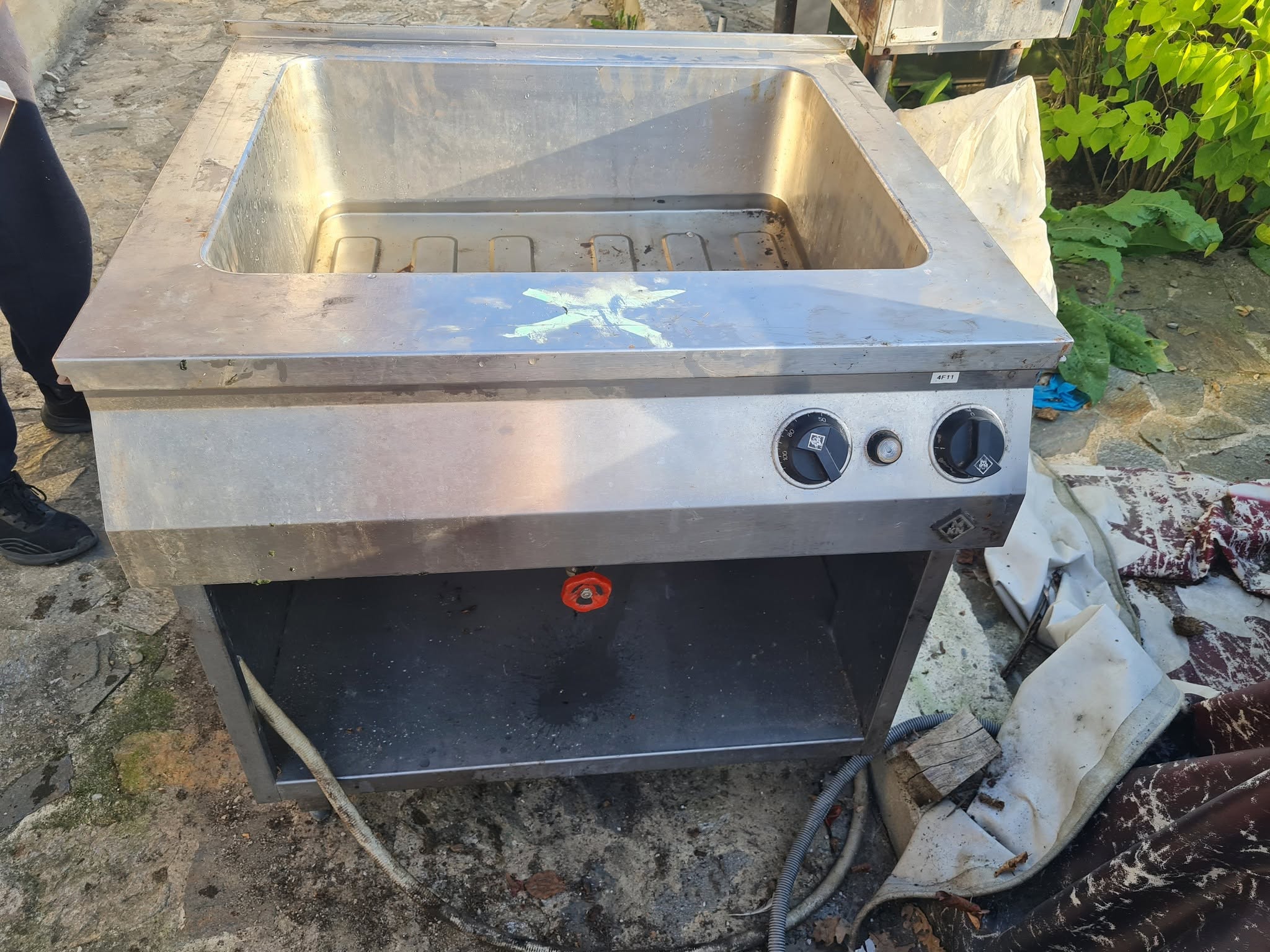 Bain Marie profesional electric pe suport inox – HoReCa, restaurant, cantina, catering