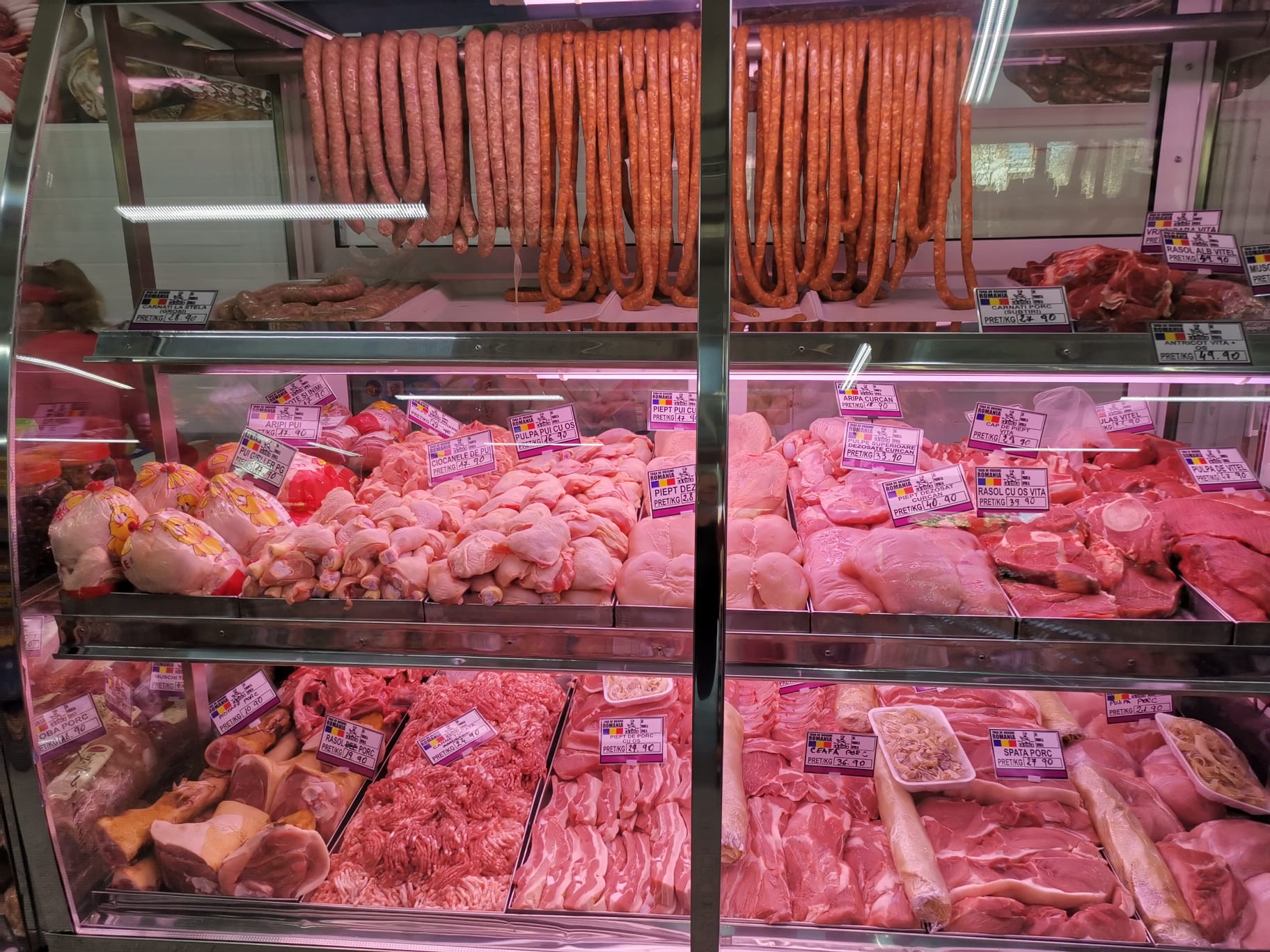 Carne proaspata, carnati si preparate traditionale pentru HoReCa - furnizor macelarie si restaurante