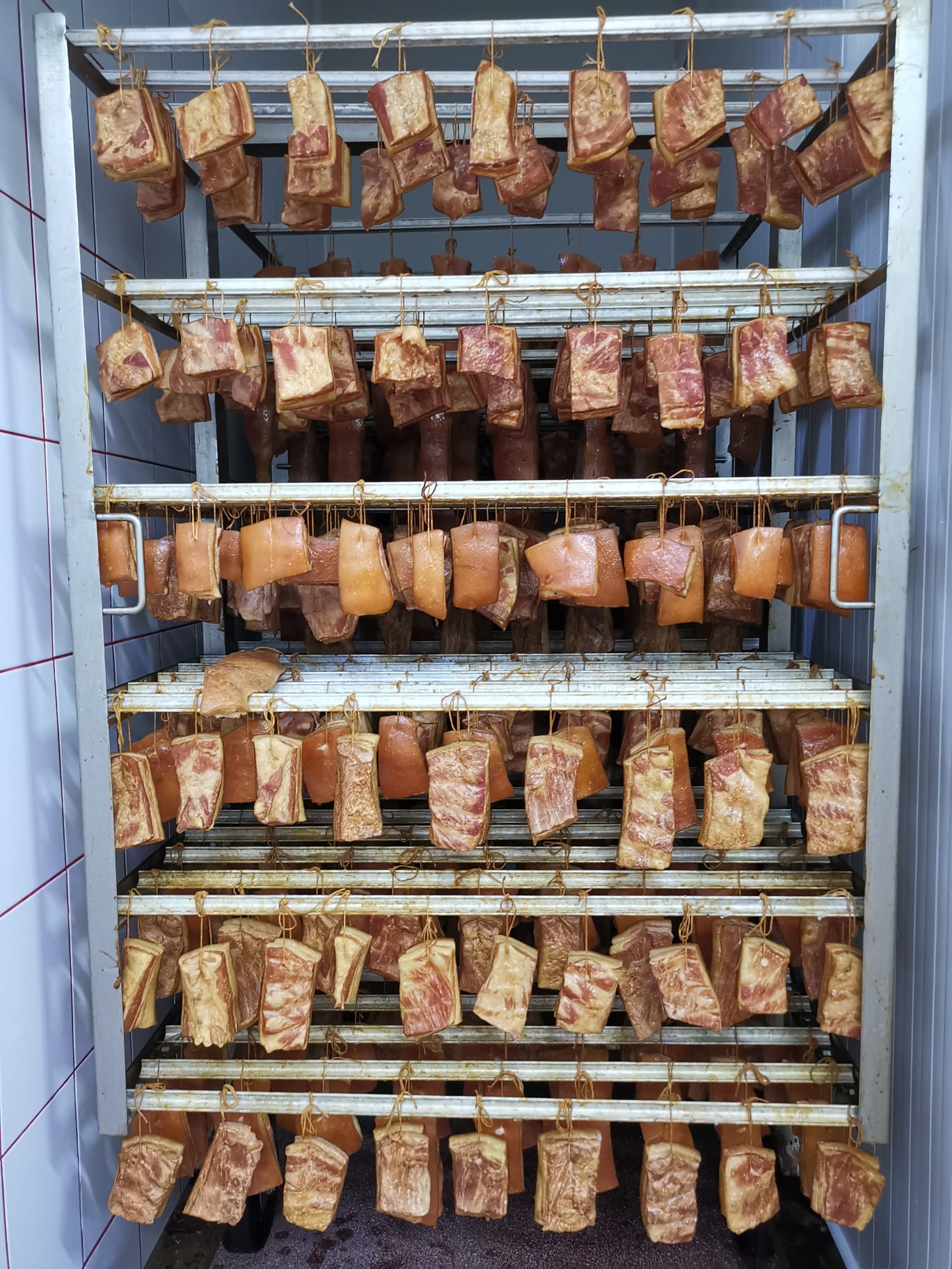Kaizer afumat si bacon traditional pentru HoReCa - producator preparate premium din carne
