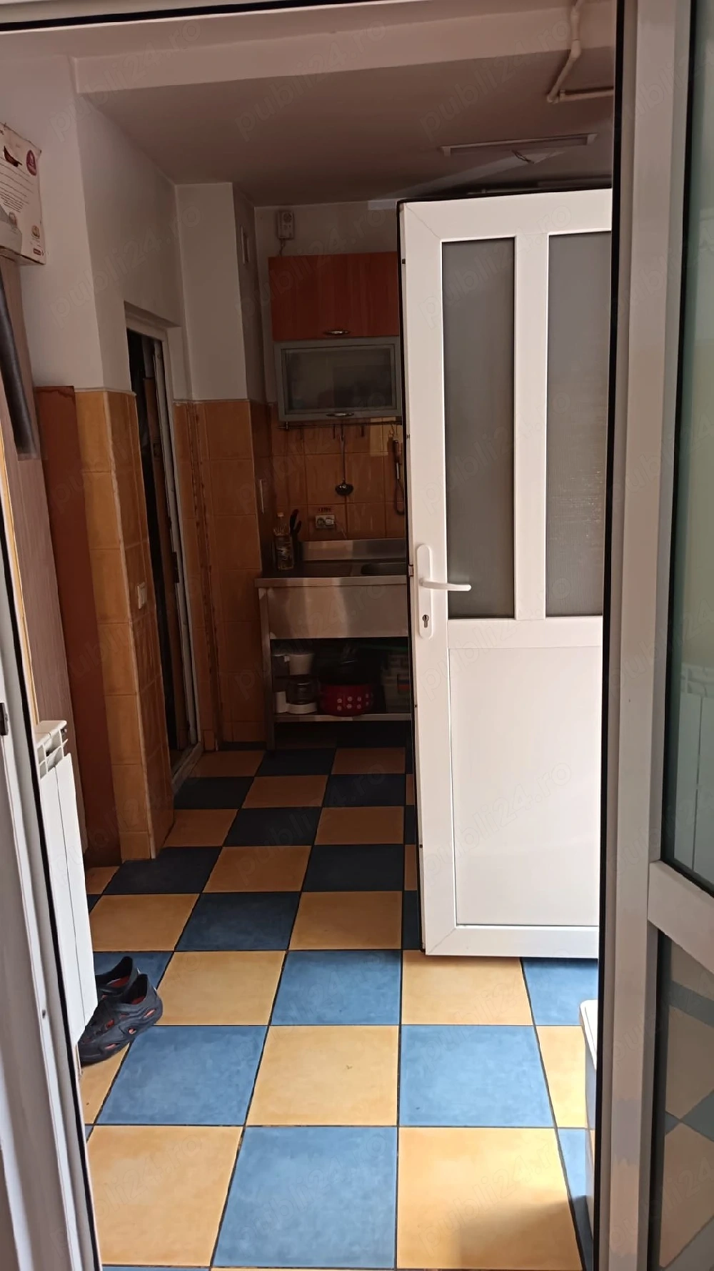 Se vinde pizzerie si fast-food la cheie – afacere complet echipata si functionala