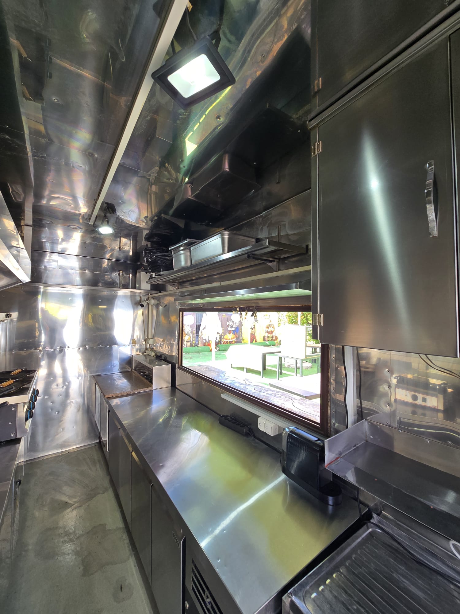 Bucătărie profesională full inox food truck/container 