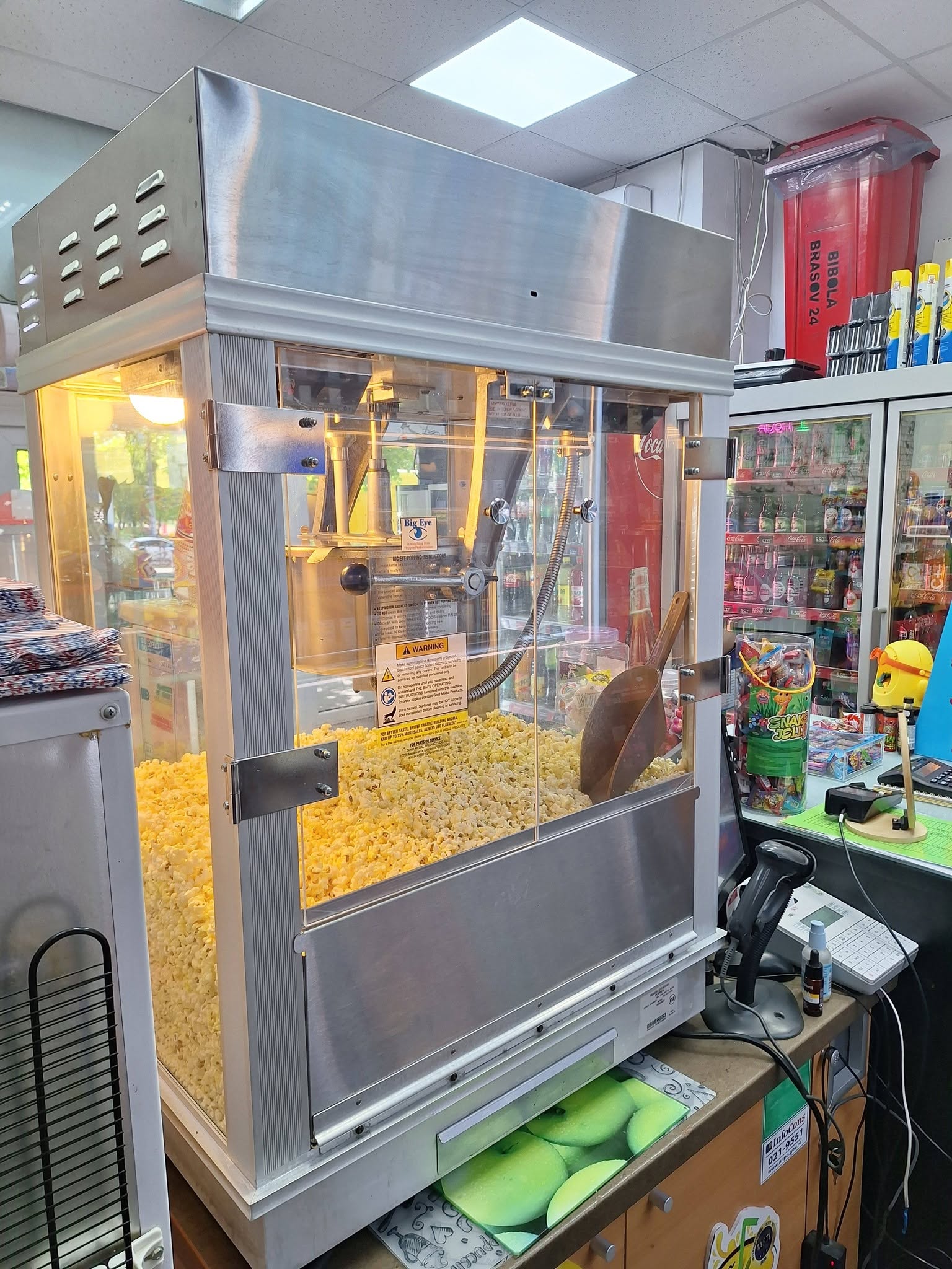 Masina Profesionala de Popcorn Gold Medal 18 OZ Made in USA - Capacitate Mare pentru Cinema, Evenimente si HoReCa - Imagine 2