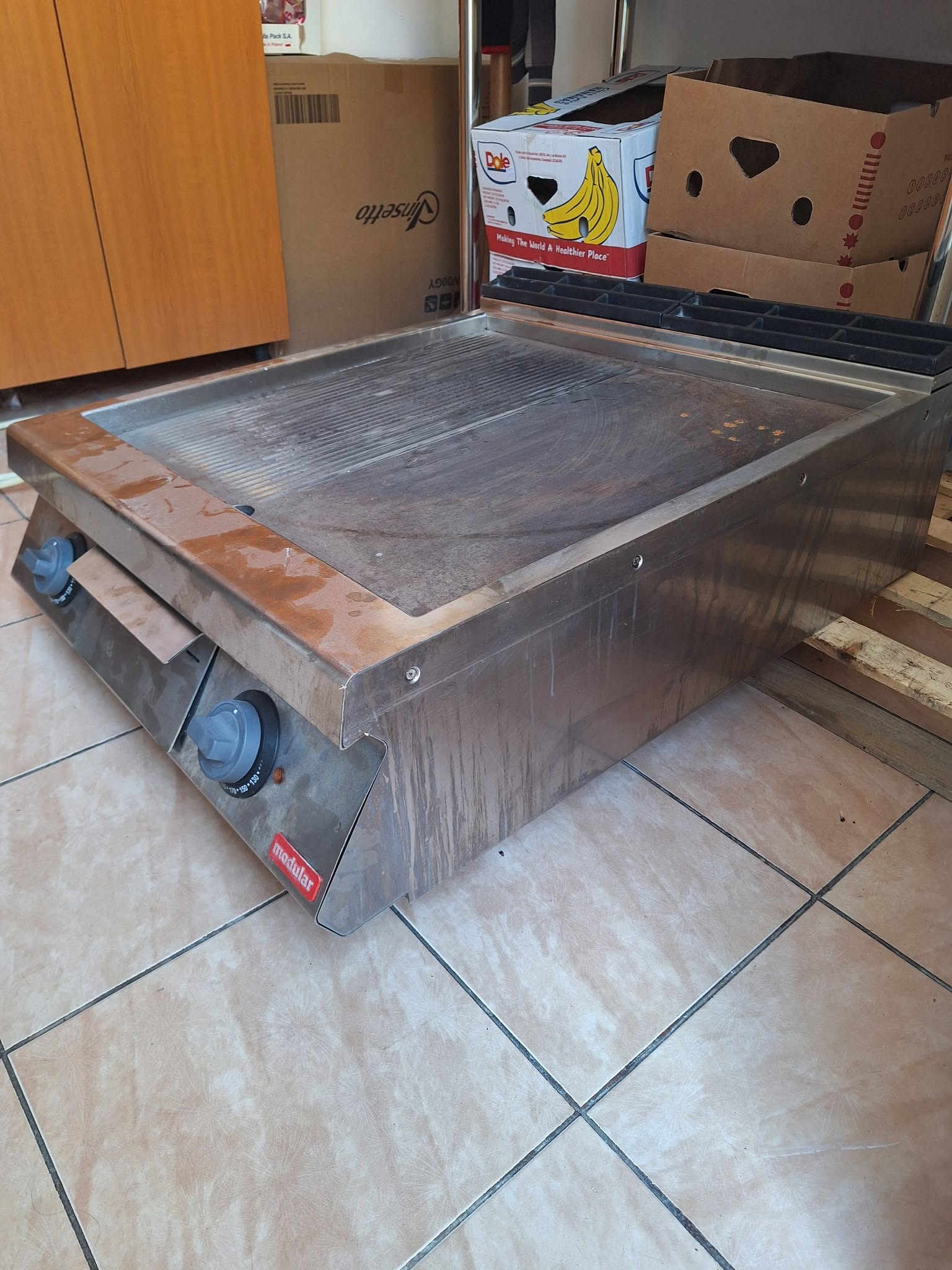 Plita Grill Profesionala Modular Italy 380V - Suprafata Neteda si Striata, Model de Banc, Inox Profesional