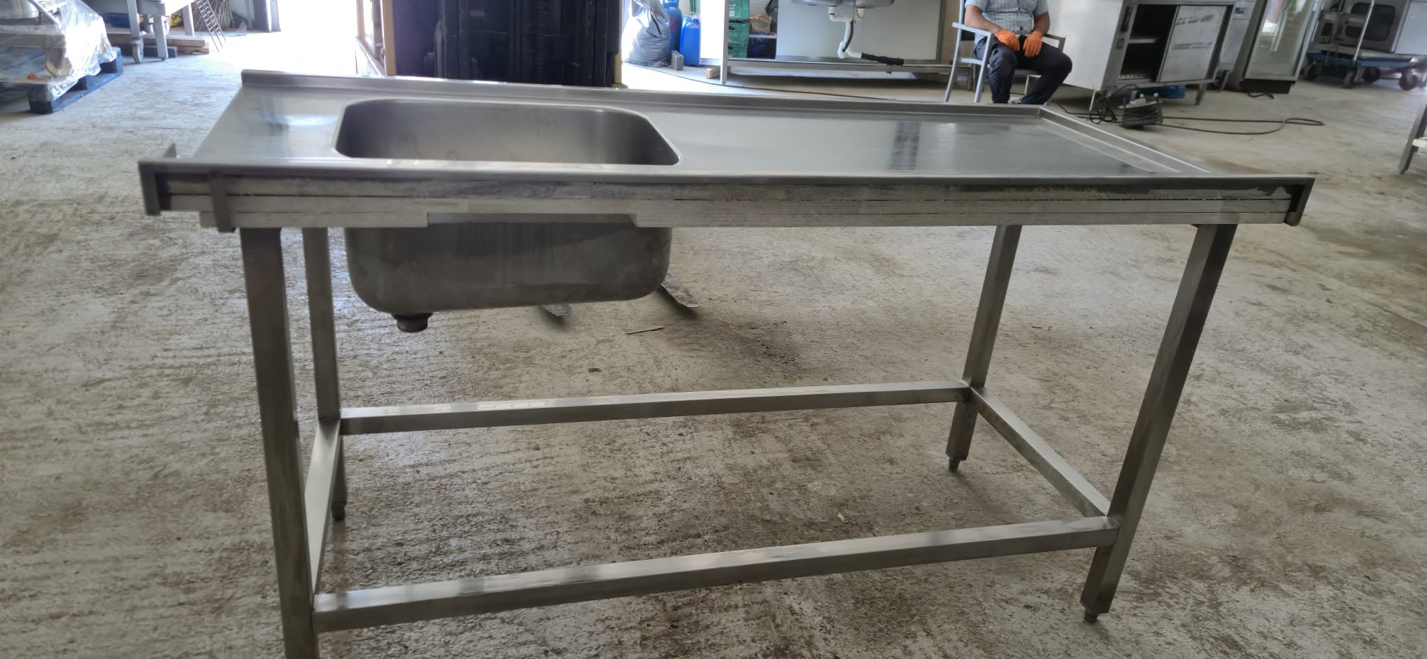 Masa Profesionala din Inox cu Chiuveta pentru Masina de Spalat Vase - Intrare Cos 50x50 cm - Imagine 3