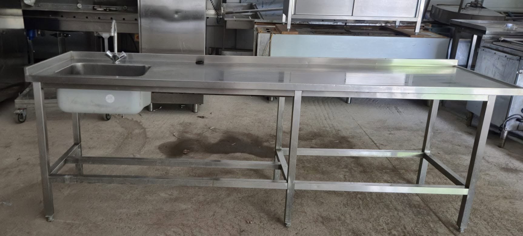 Masa Profesionala din Inox cu Chiuveta si Rebord pentru Colt - Ideala pentru Bucatarii HoReCa - Imagine 5