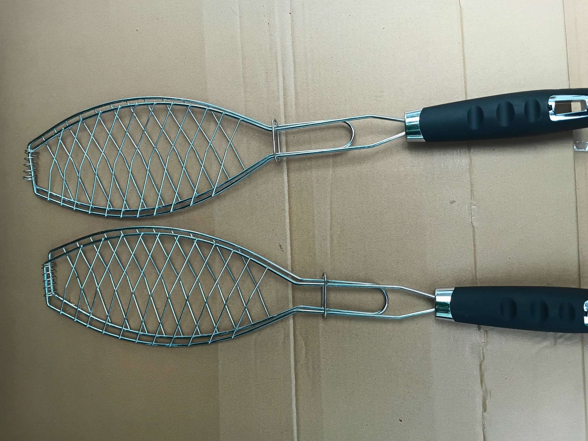 Set 2 Gratare pentru Peste din Inox | Cos pentru Gatit Peste la Gratar si BBQ