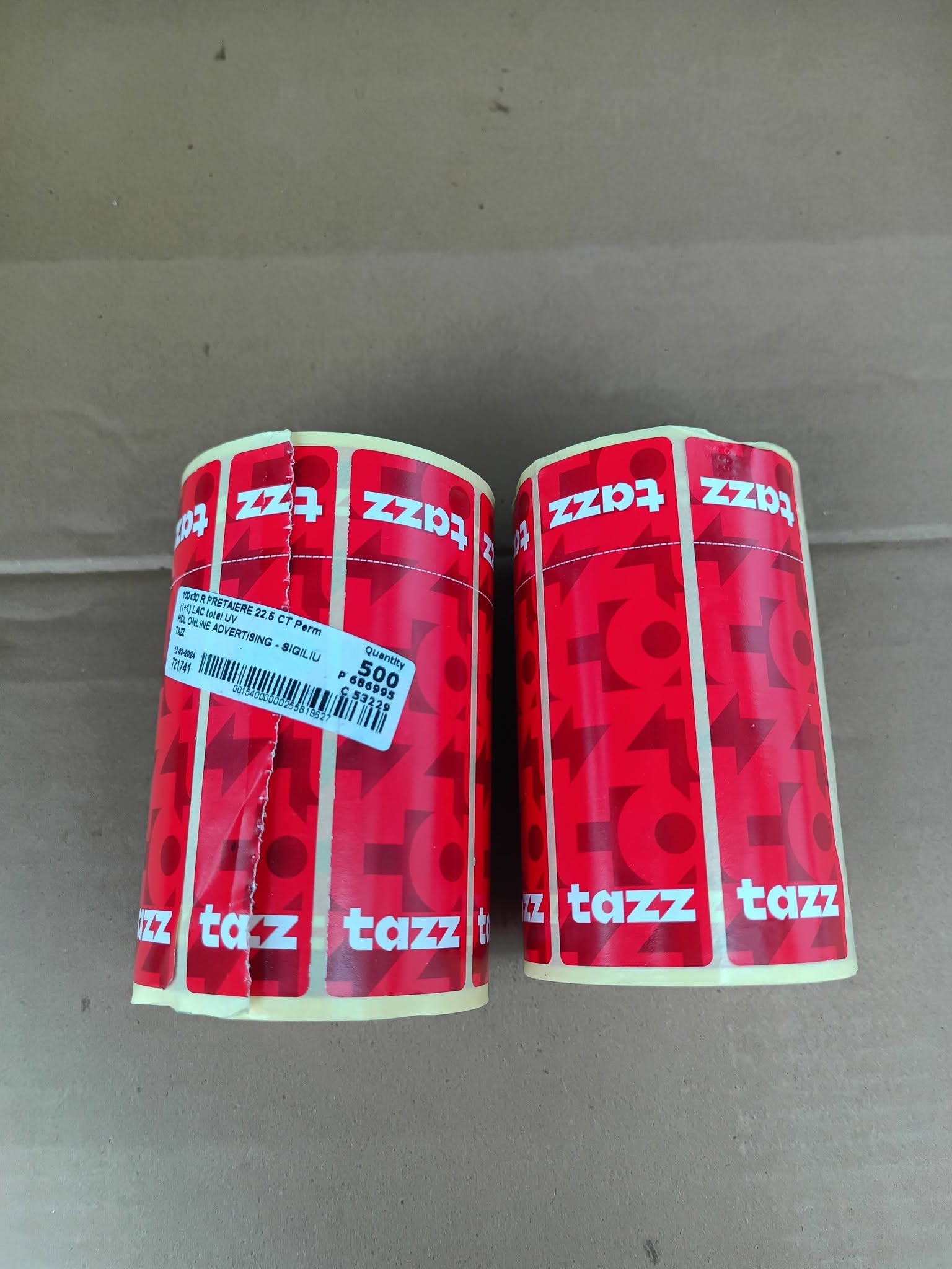 Role etichete autoadezive pentru ambalaje, livrari si identificare produse