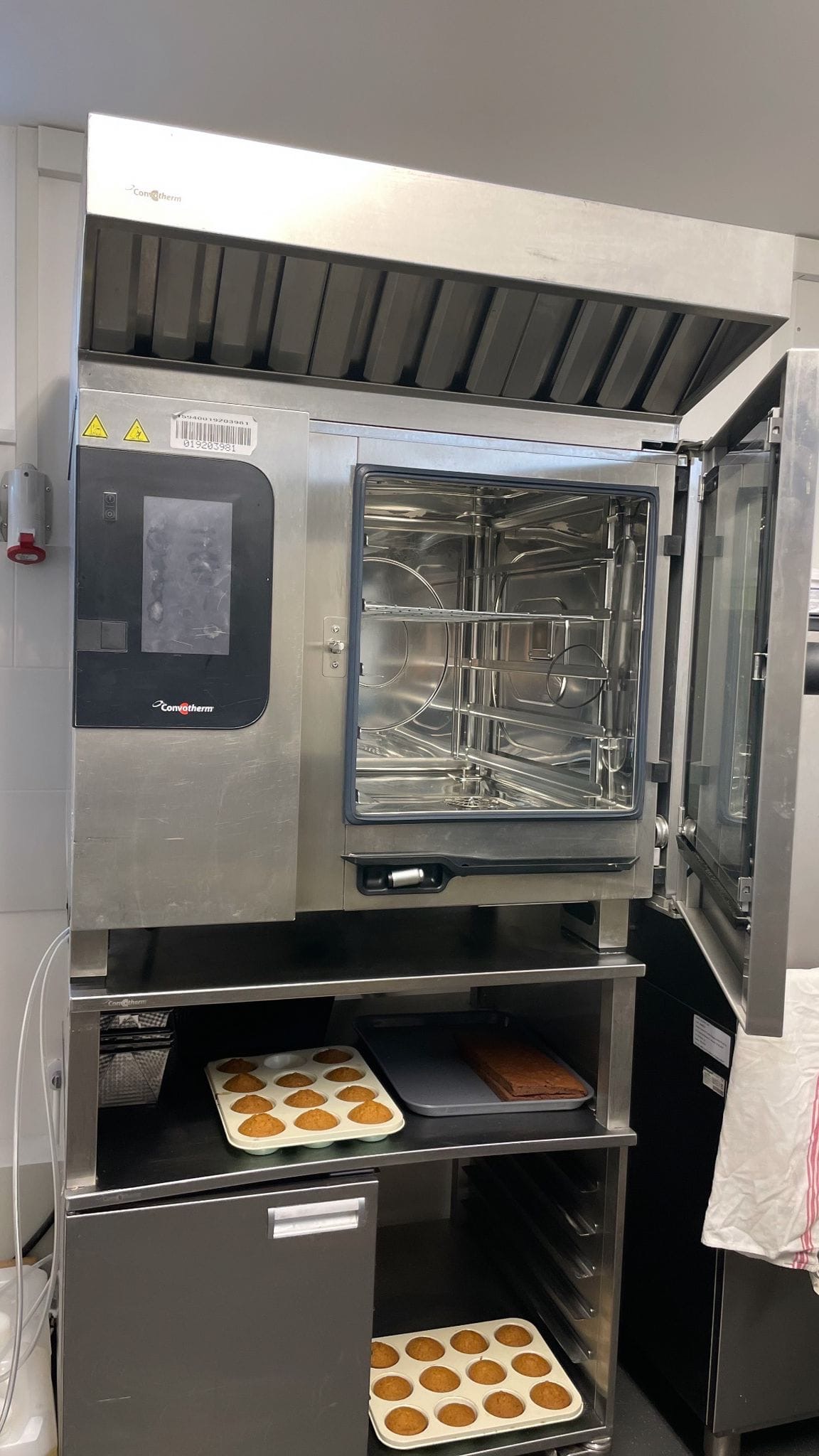 Cuptor profesional Convotherm ConvoVent 10 tăvi + hotă + masă inox incluse - Imagine 5