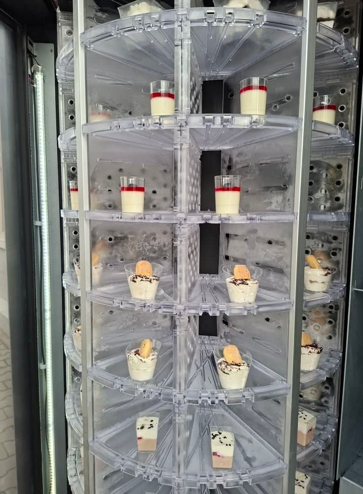 Automat vending refrigerat profesional Automat Vending Refrigerat Profesional de Vânzare – Aparat Automat pentru Sandwichuri, Deserturi, Lactate și Produse Refrigerate