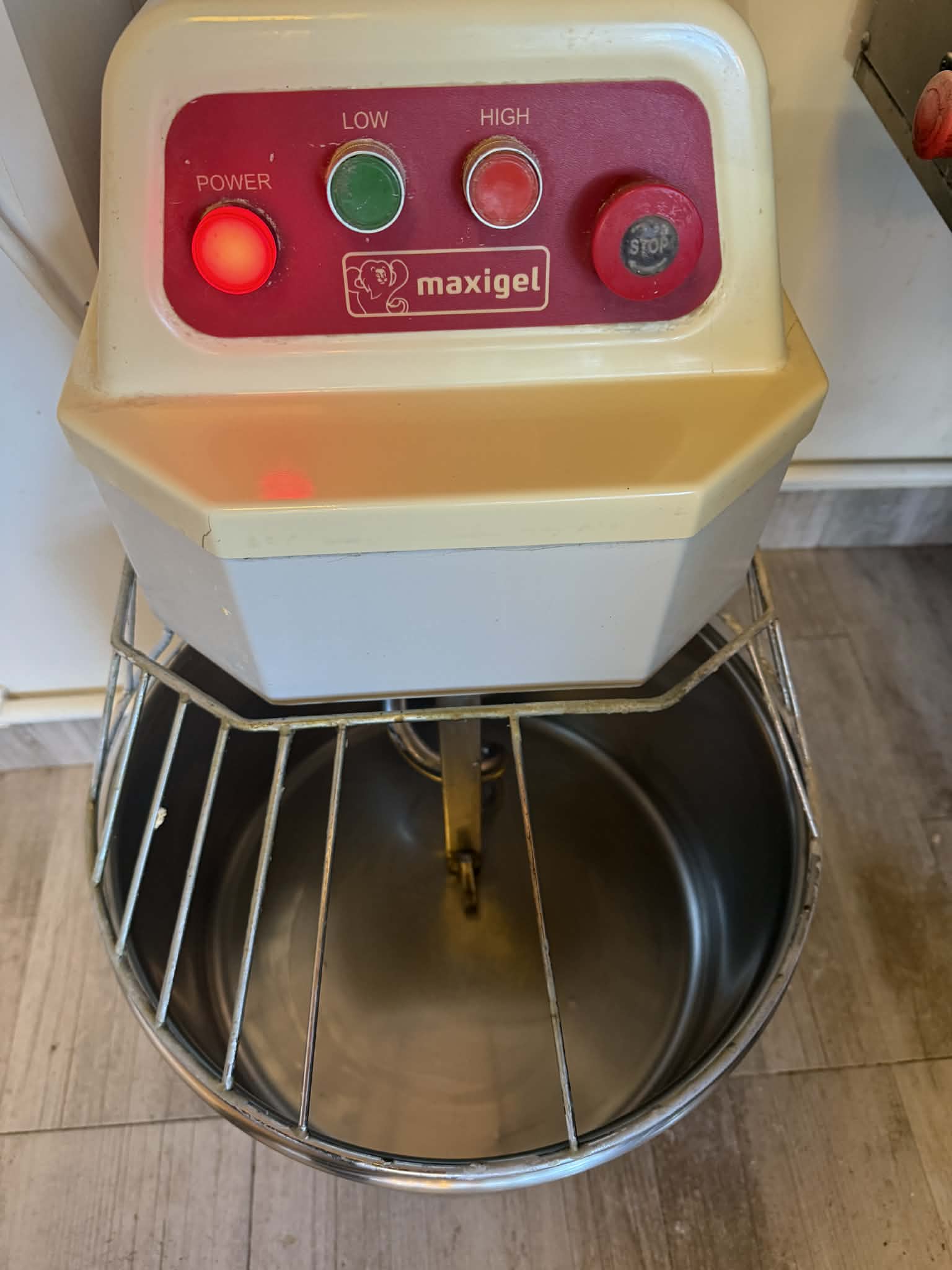 Malaxor profesional Maxigel pentru aluat, pizza, patiserie si panificatie HoReCa