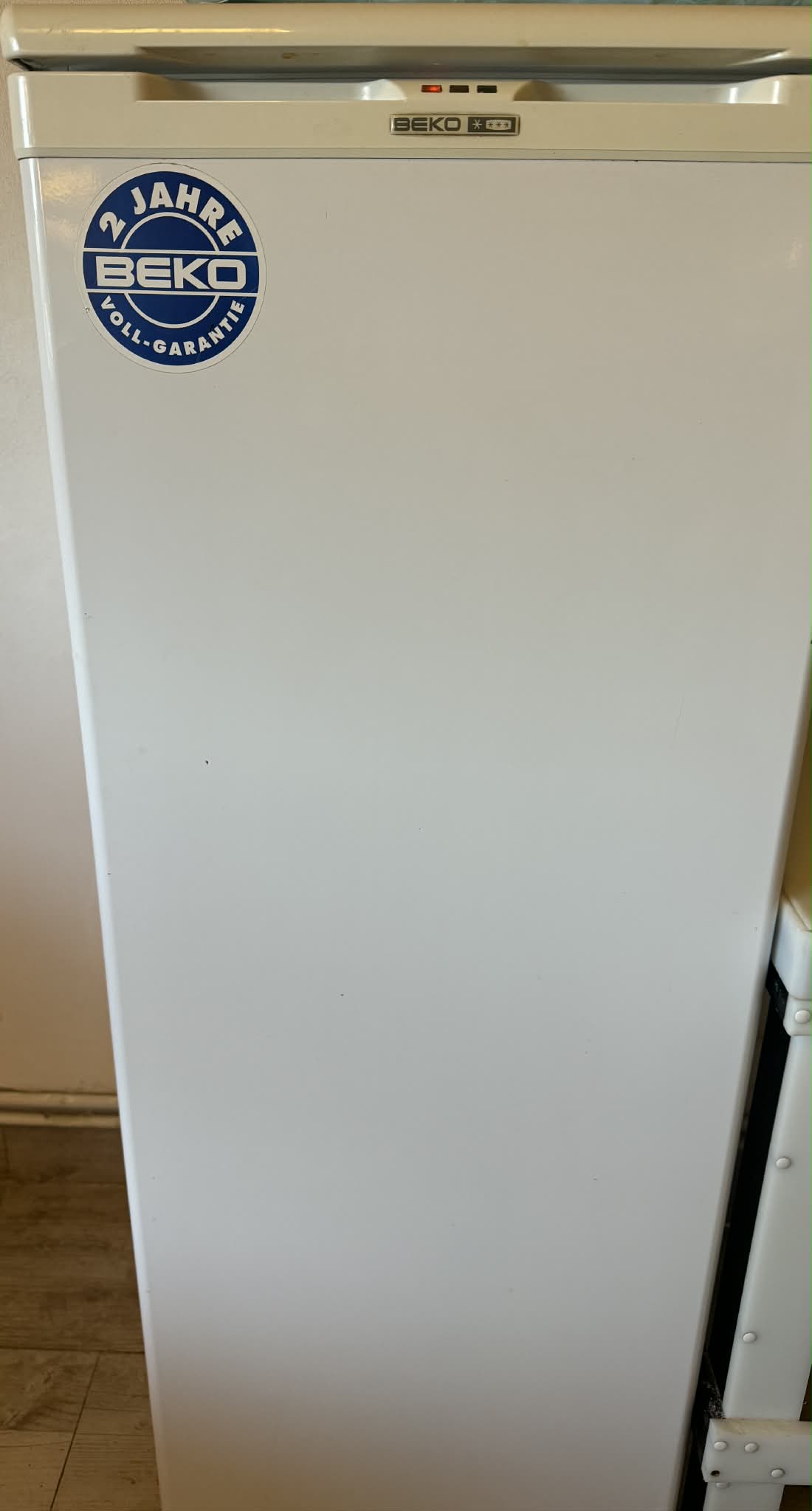 Congelator vertical Beko profesional pentru restaurante, fast-food, magazine si unitati HoReCa