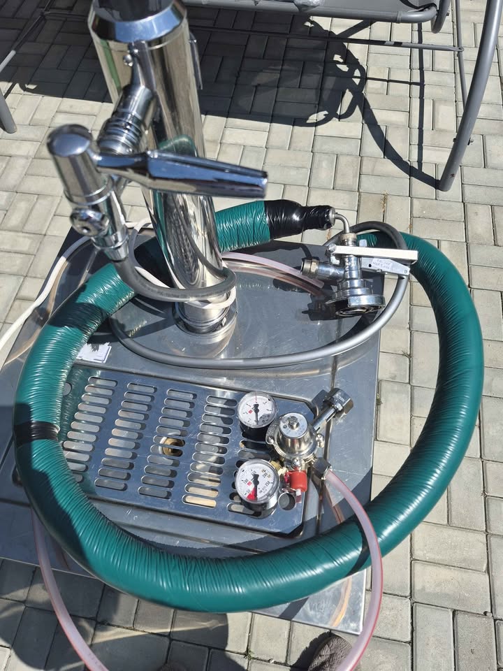 Vand dozator portabil pentru bere, vin si prosecco