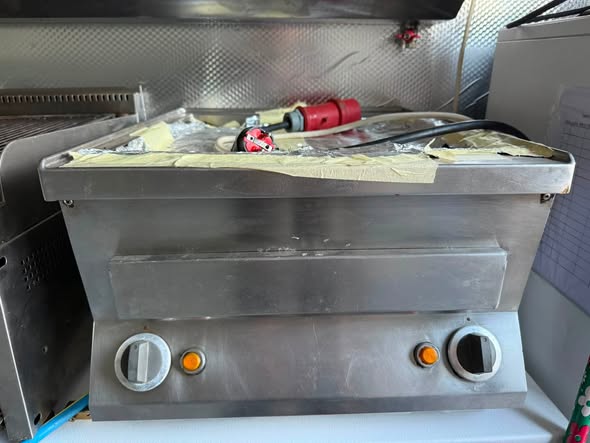Plita electrica profesionala 380V pentru restaurante si bucatarii HoReCa - Imagine 2
