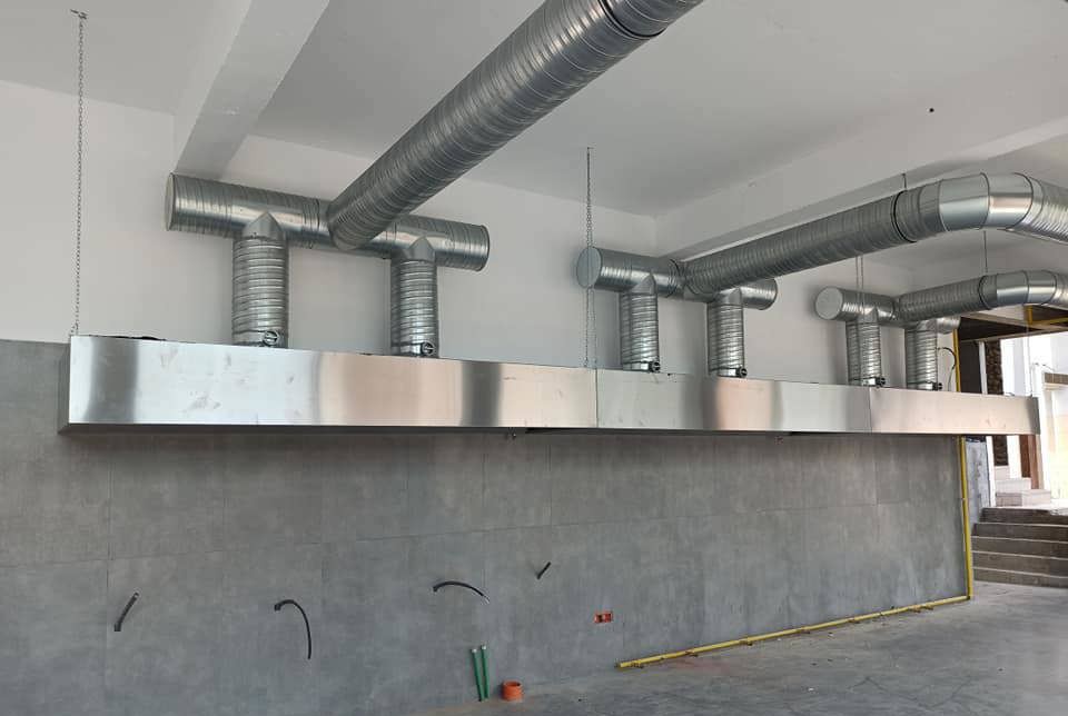 Montaj tubulatura de ventilatie si hote profesionale din inox pentru HoReCa - Imagine 3