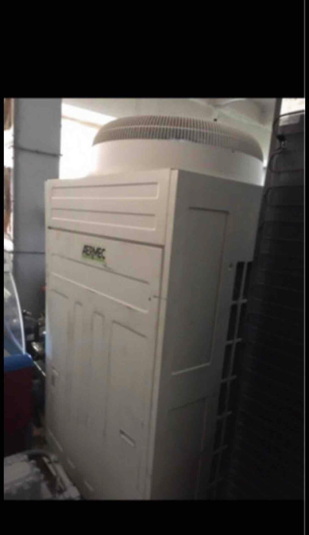 Unitate Exterioara Aer Conditionat AERMEC Profesional | Racire si Climatizare pentru Spatii Comerciale - Imagine 2