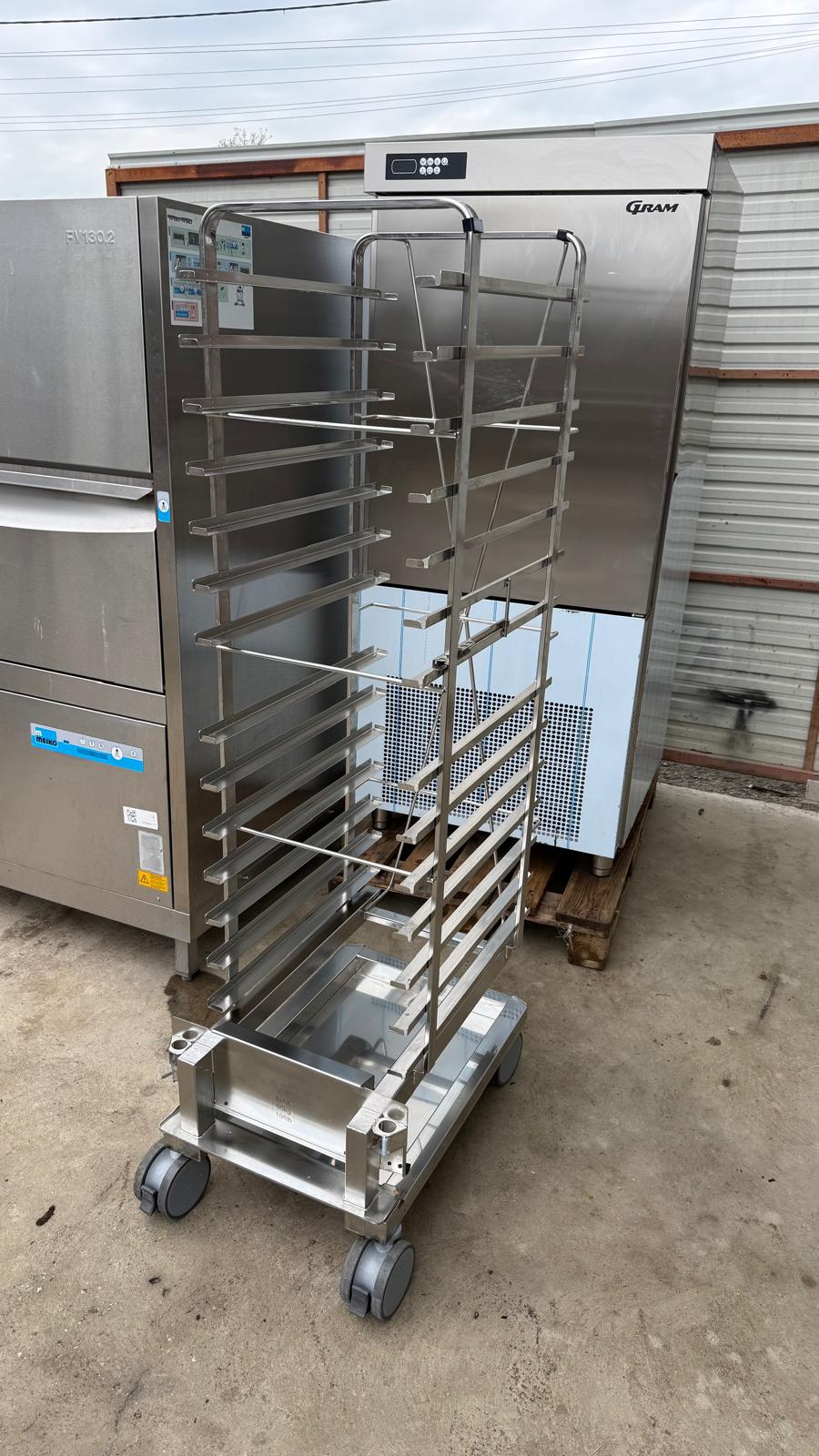 Cărucior Rational pentru Patiserie 14 tăvi 600×400 – Compatibil cu cuptoare Rational 20 tăv