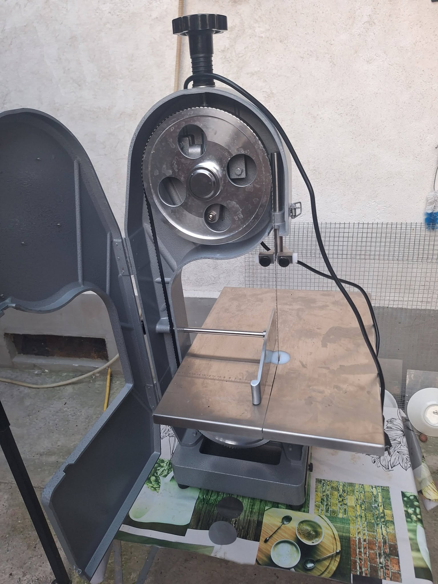 Banzic electric profesional pentru măcelărie și HoReCa – 850W, 220V
