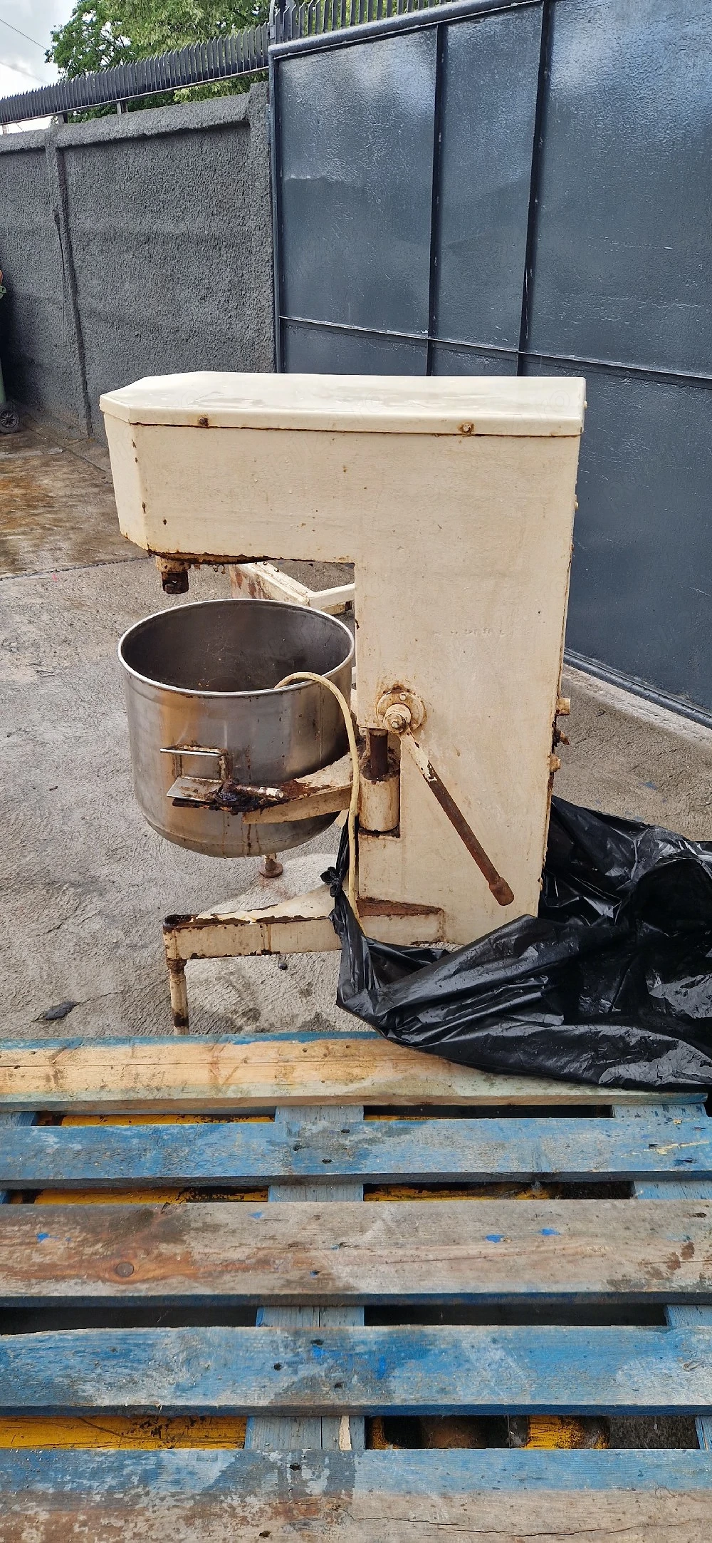 Malaxor profesional cuvă 50 L – 220V pentru brutării, patiserii și pizzerii - Imagine 2