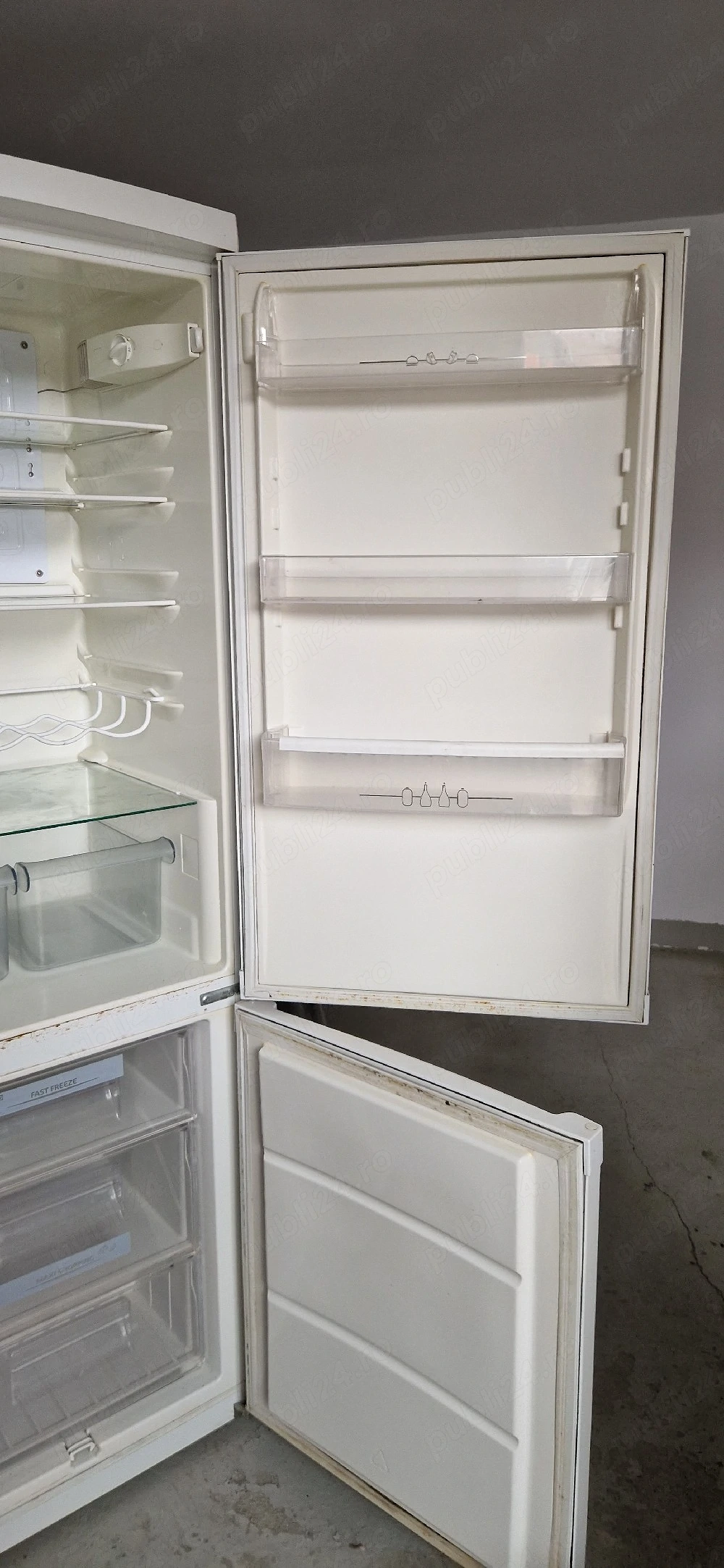 Frigider profesional Zanussi cu congelator – Fiabil și economic | Garanție 12 luni