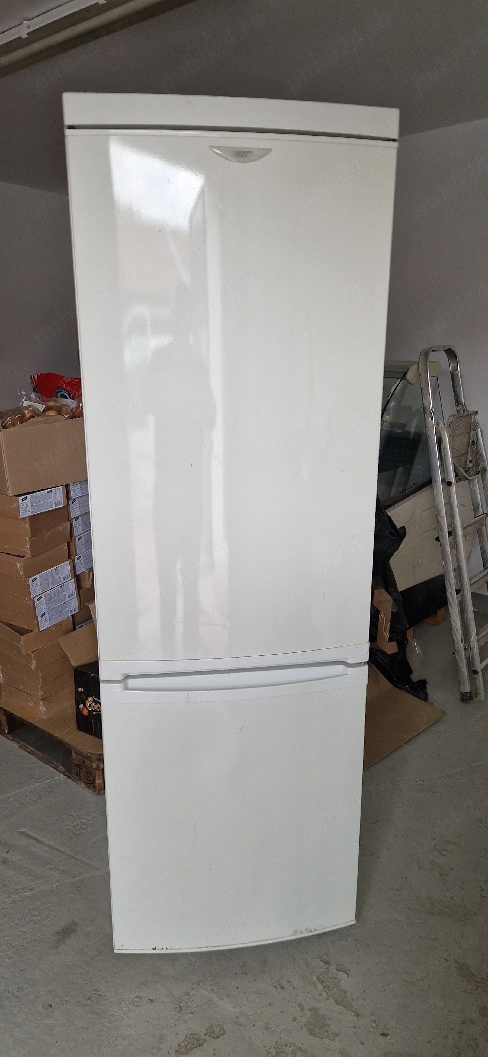 Frigider profesional Zanussi cu congelator – Fiabil și economic | Garanție 12 luni - Imagine 2