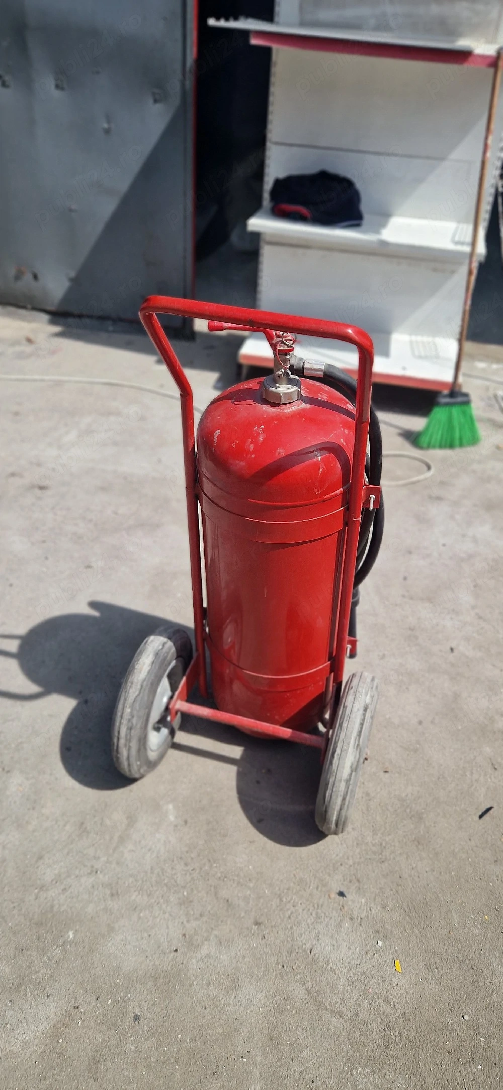 Stingător de incendiu profesional 50 L – Pentru hale, depozite și unități HoReCa