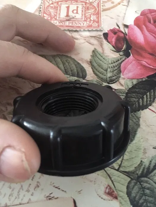 Reducție Bazin IBC 1000L cu Ieșire Filetată 1" – Adaptor pentru Robinet și Fitinguri