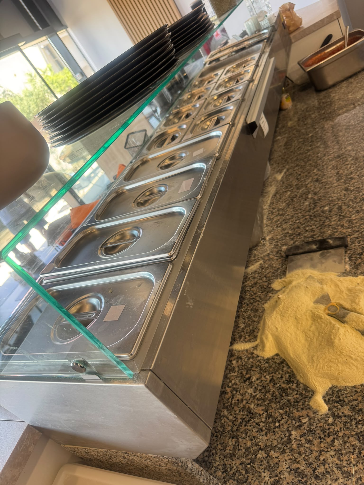 Mese reci Pizza cu granit si cate 4 usi - Masa Frigorifica Profesionala HoReCa cu Afisaj Digital