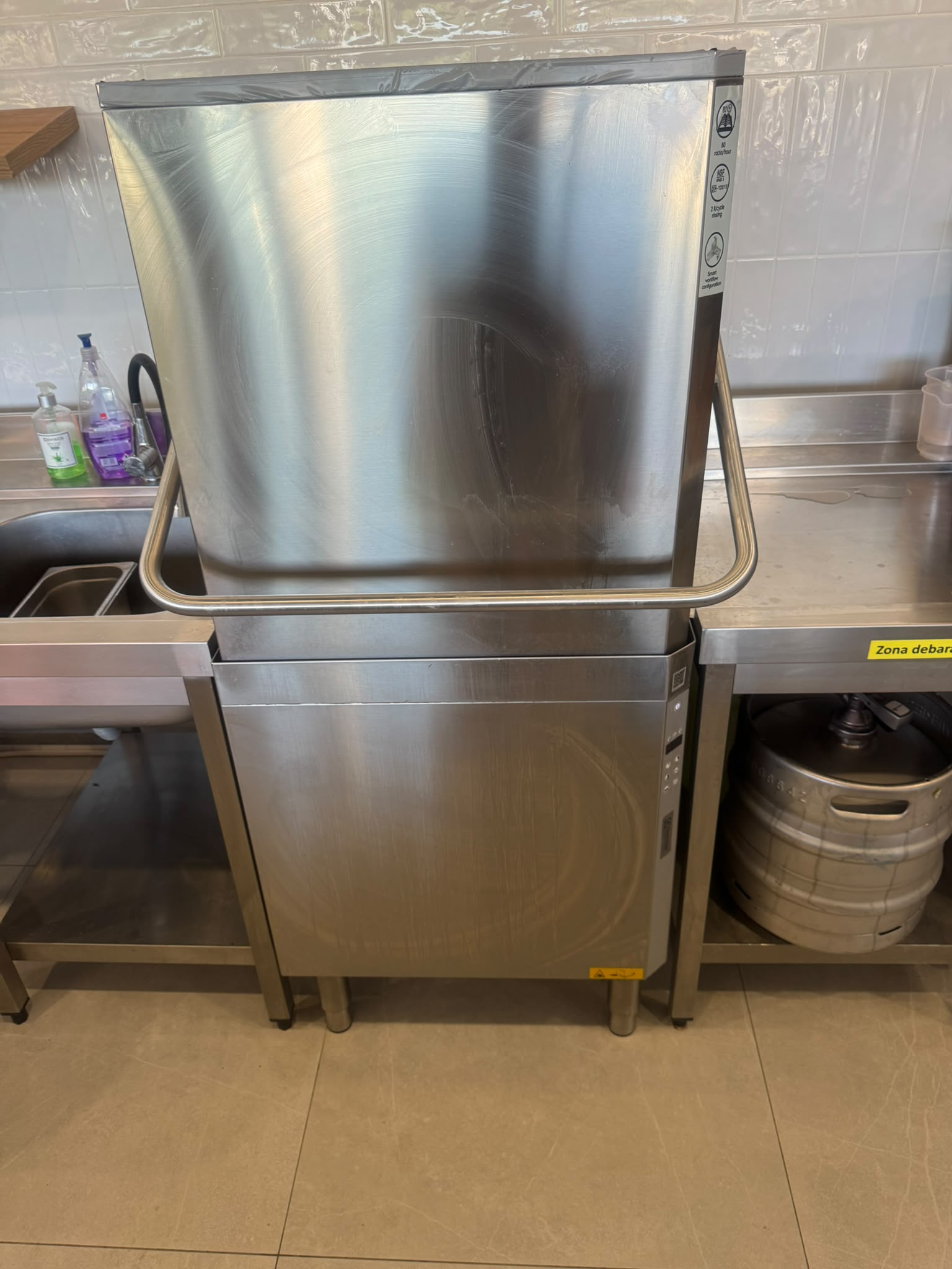 Mașină de Spălat Vase Profesională cu Capotă Electrolux + Masă Flux Inox – Dozare Automată, Ca Nouă
