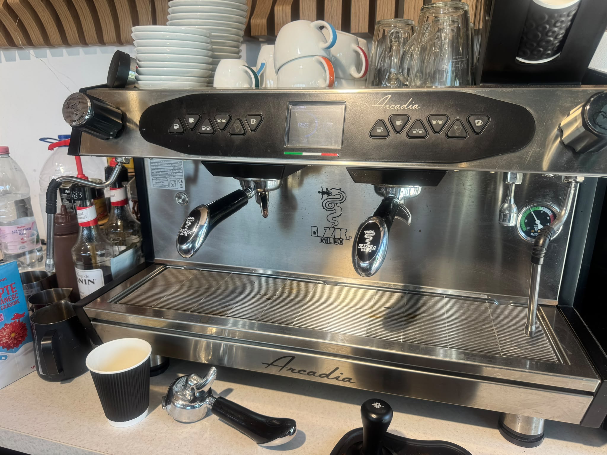 Expressor Bezzera - Espressor Profesional HoReCa + Opțional Râșniță Helios – Achiziționat Nou, Stare Excelentă - Imagine 2