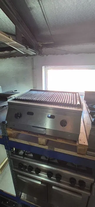 Grill profesional electric cu roca vulcanica linia 600 pentru restaurant fast food catering