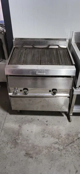 Grill profesional pe gaz pentru restaurant hotel catering fast food si bucatarii HoReCa