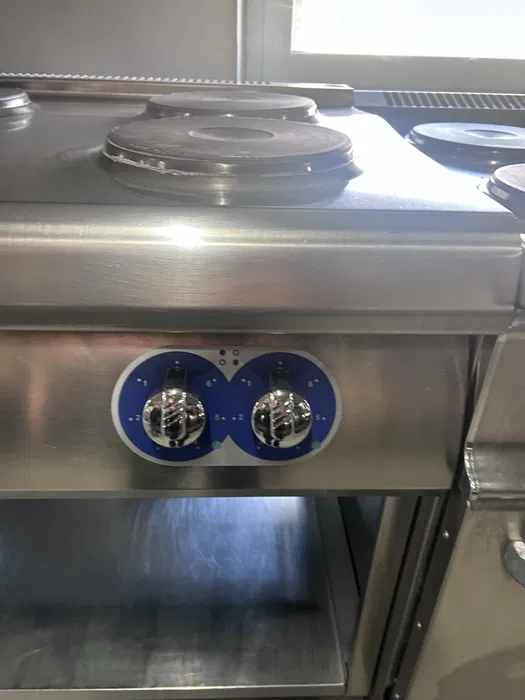 Plita electrica profesionala cu 4 ochiuri pentru restaurant cantina catering si HoReCa - Imagine 2
