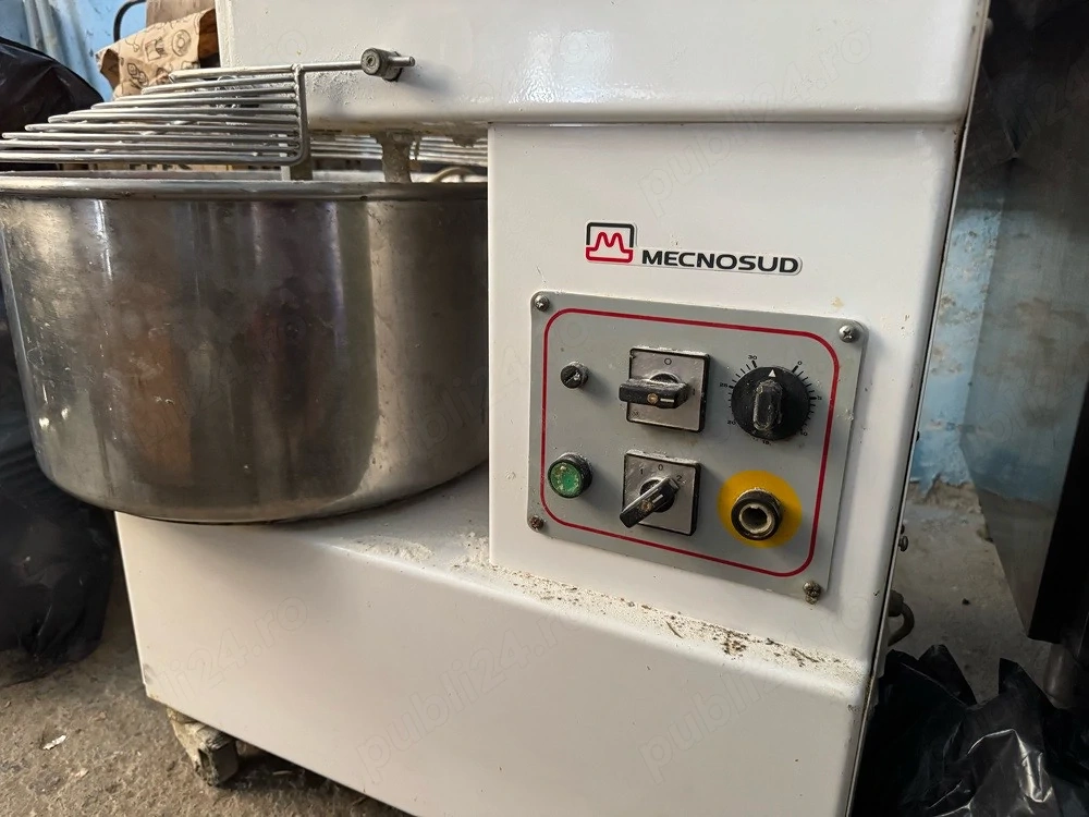 Malaxor Profesional cu Spirala Mecnosud IM38D 40L | Malaxor Aluat pentru Pizzerie, Brutarie si Patiserie Trifazic - Imagine 2