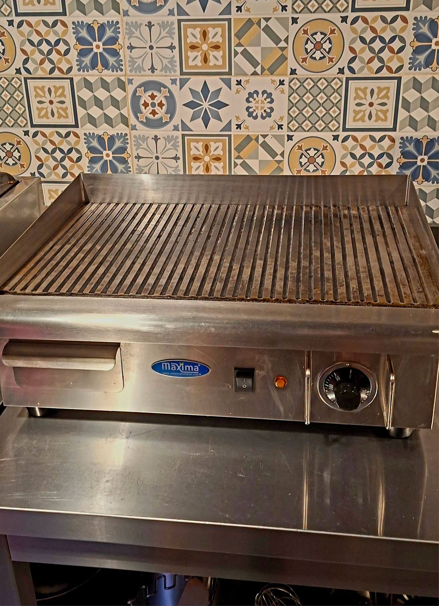 Gratar electric profesional striat Maxima - Plita grill inox pentru restaurant, fast-food, burger, steakhouse | Second Hand