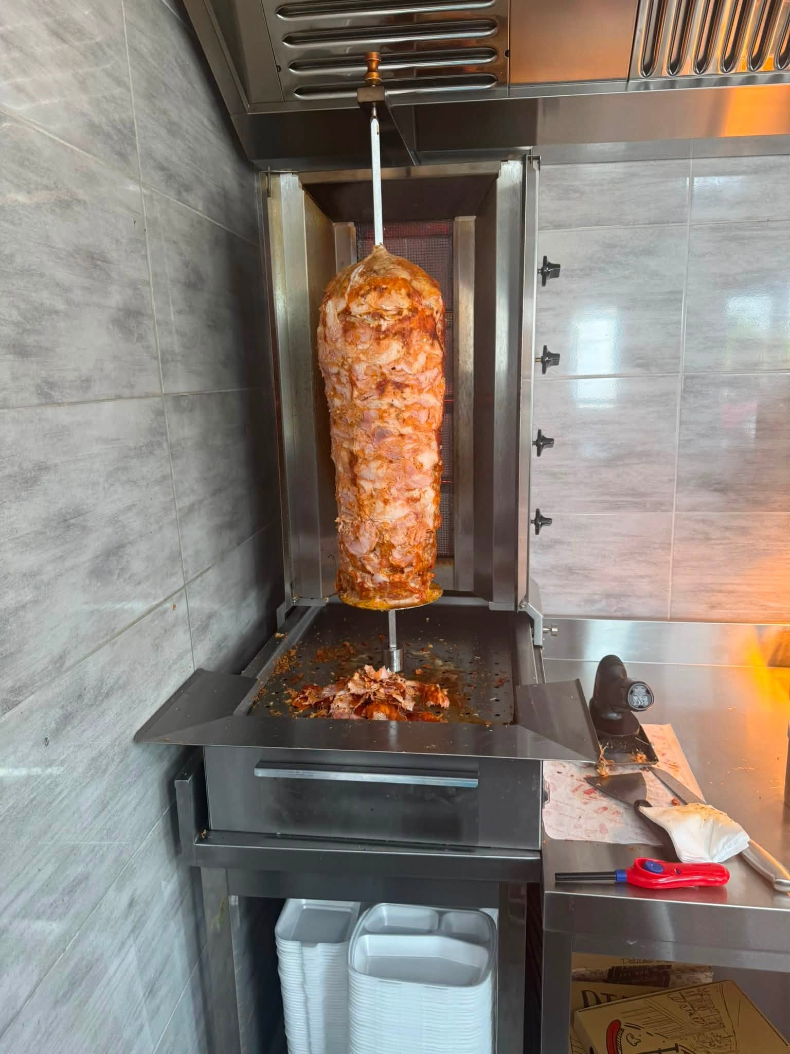Aparat profesional pentru shaorma pe gaz – Capacitate mare