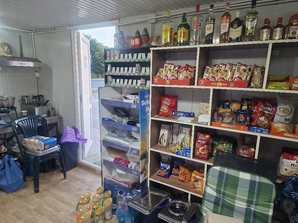 Fast Food complet utilat de vanzare in Giurgiu – zona Vama Giurgiu-Ruse, terase si echipamente HoReCa - Imagine 3
