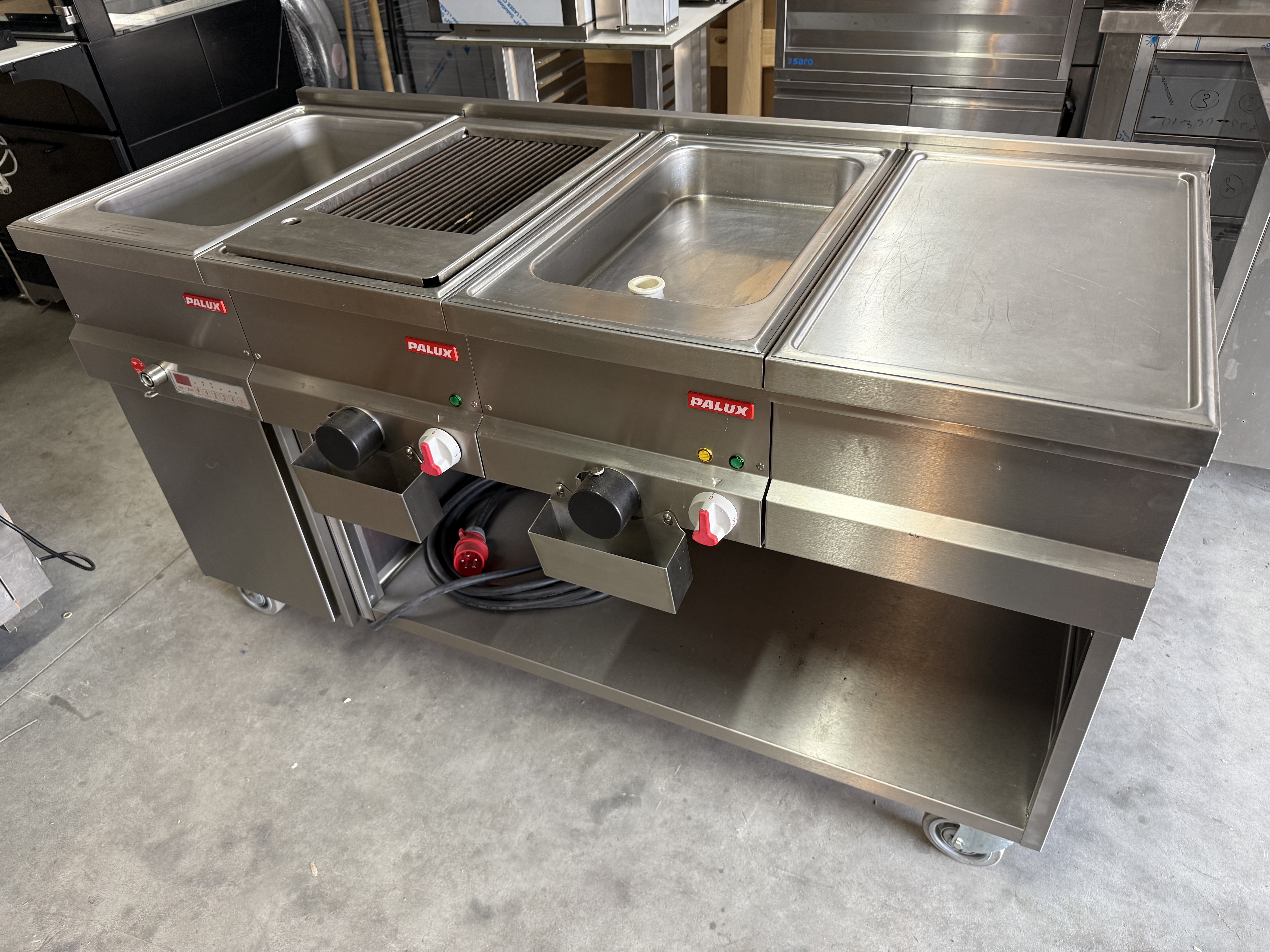 Stație Grill Profesională PALUX – 2 Steak Grill + Brasieră + Modul Neutru | 16 kW - Imagine 7