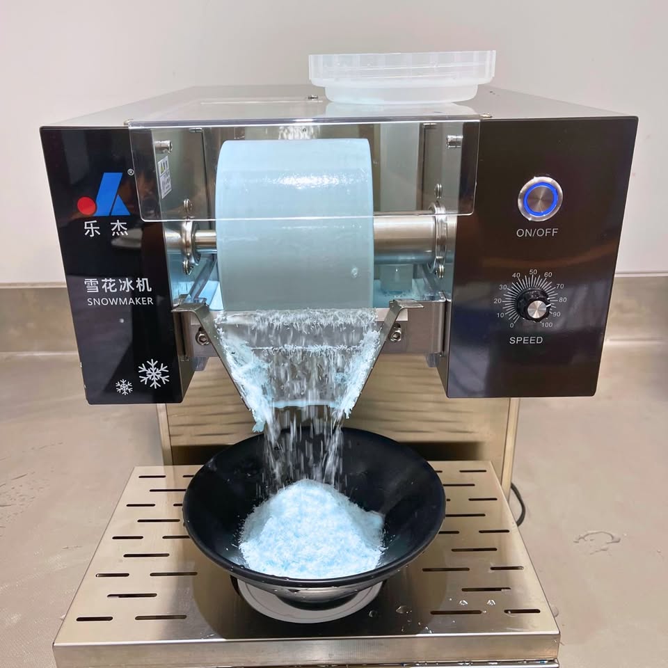 Masina profesionala Snowmaker pentru inghetata fulgi – Snowflake Ice HoReCa