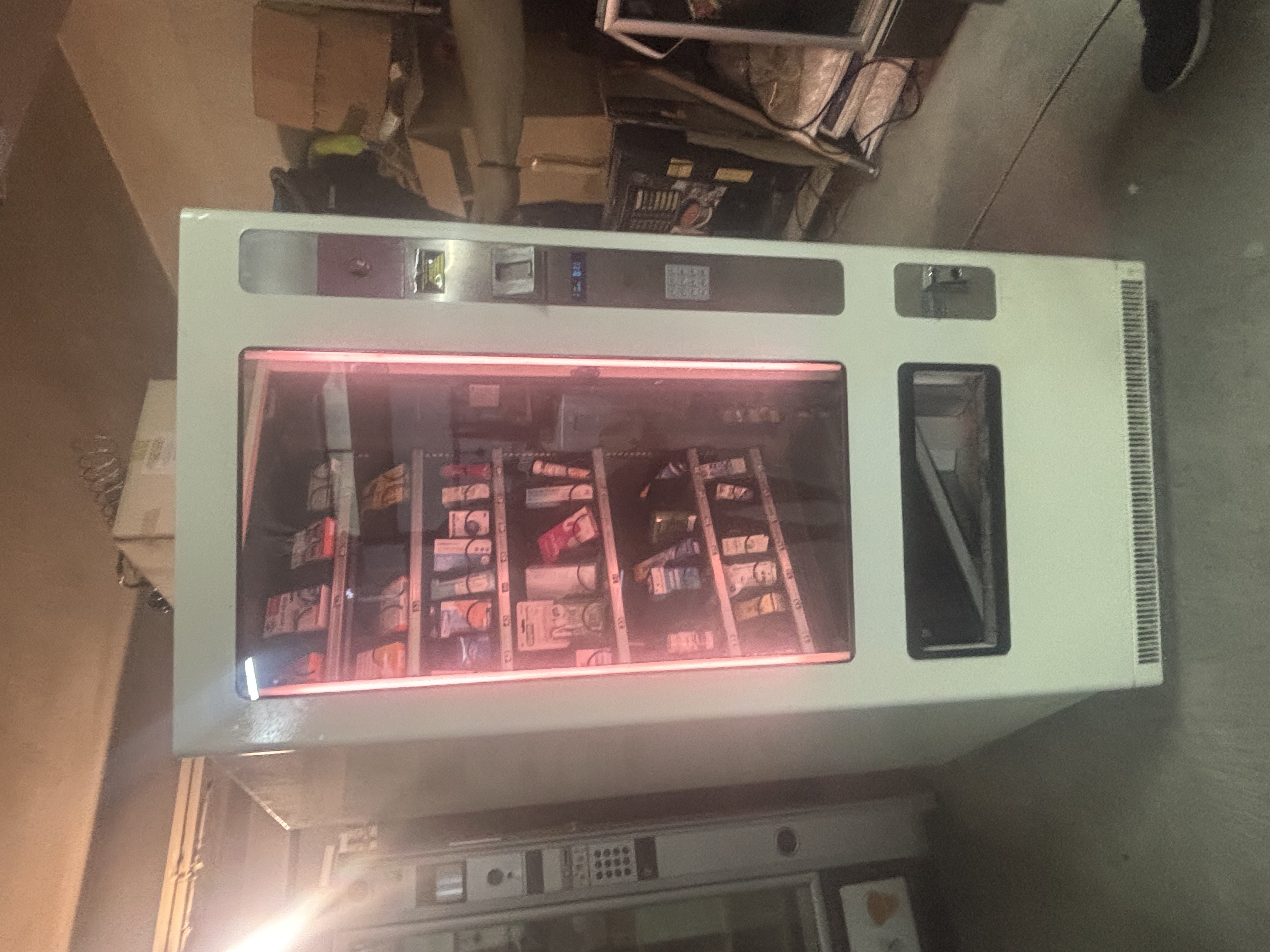 Caut sistem de plata cu cardul pentru automat Sanden Vendo – Bucuresti - Imagine 2