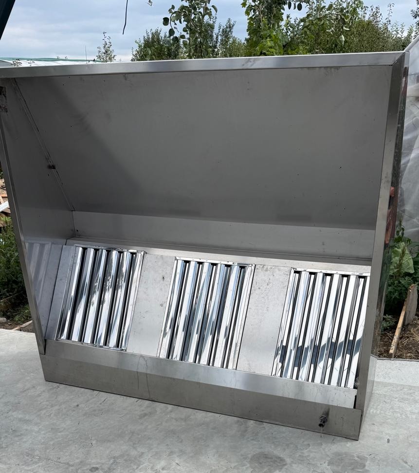 Hotă profesională inox 160×140 cm – 3 filtre labirint - Imagine 4