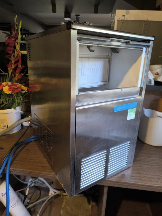 Masina profesionala cuburi de gheata BAR LINE Frimont B21 WS – 20-25 kg/24h – inox - Imagine 2