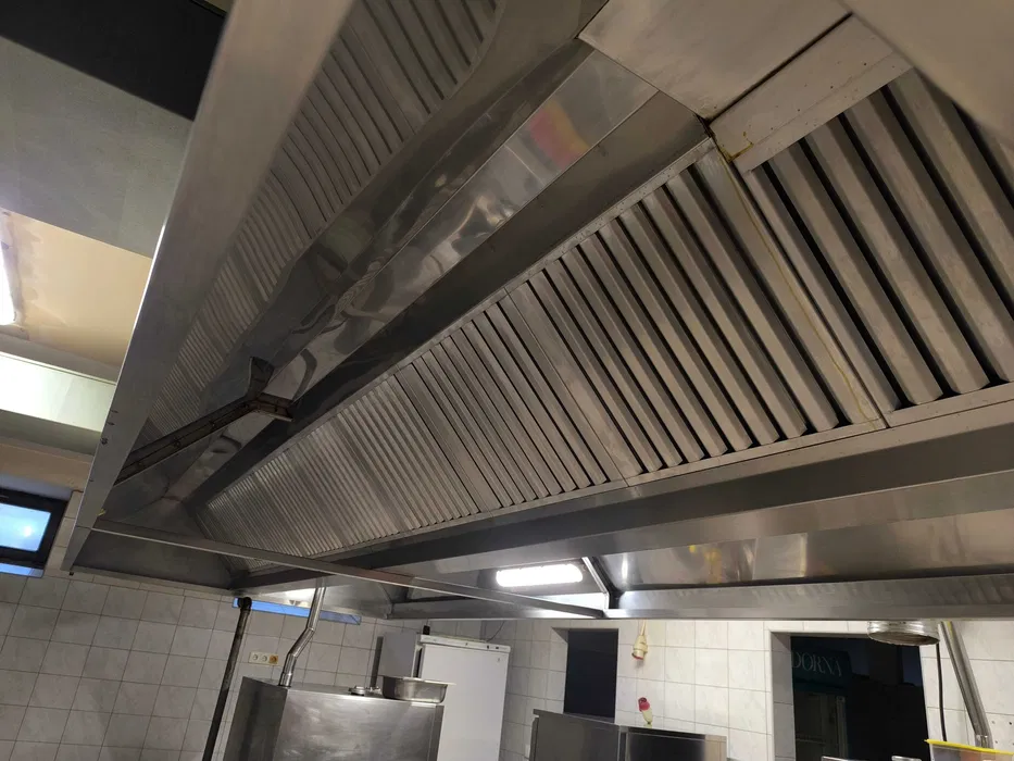 Sistem ventilatie profesionala bucatarie HoReCa – hota inox 4 m + ventilator Ruck 4450 m³/h - Imagine 2