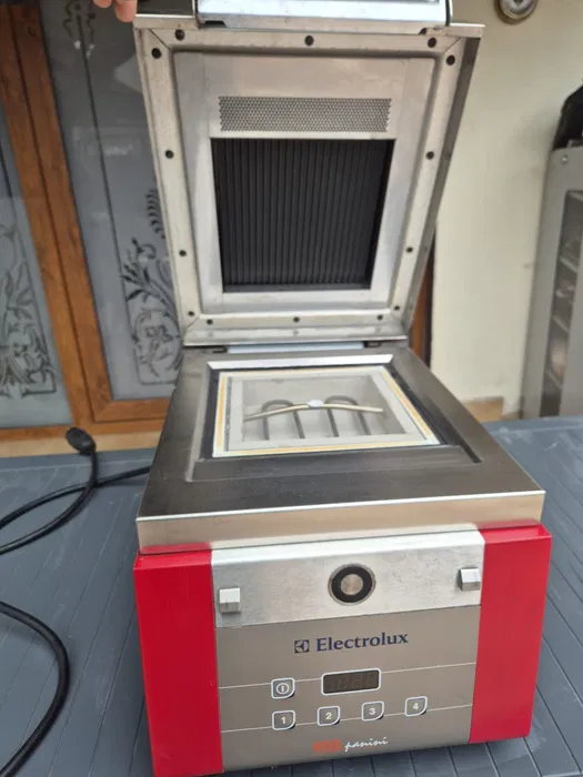 Grill Panini profesional Electrolux HSG High Speed cu microunde – HoReCa