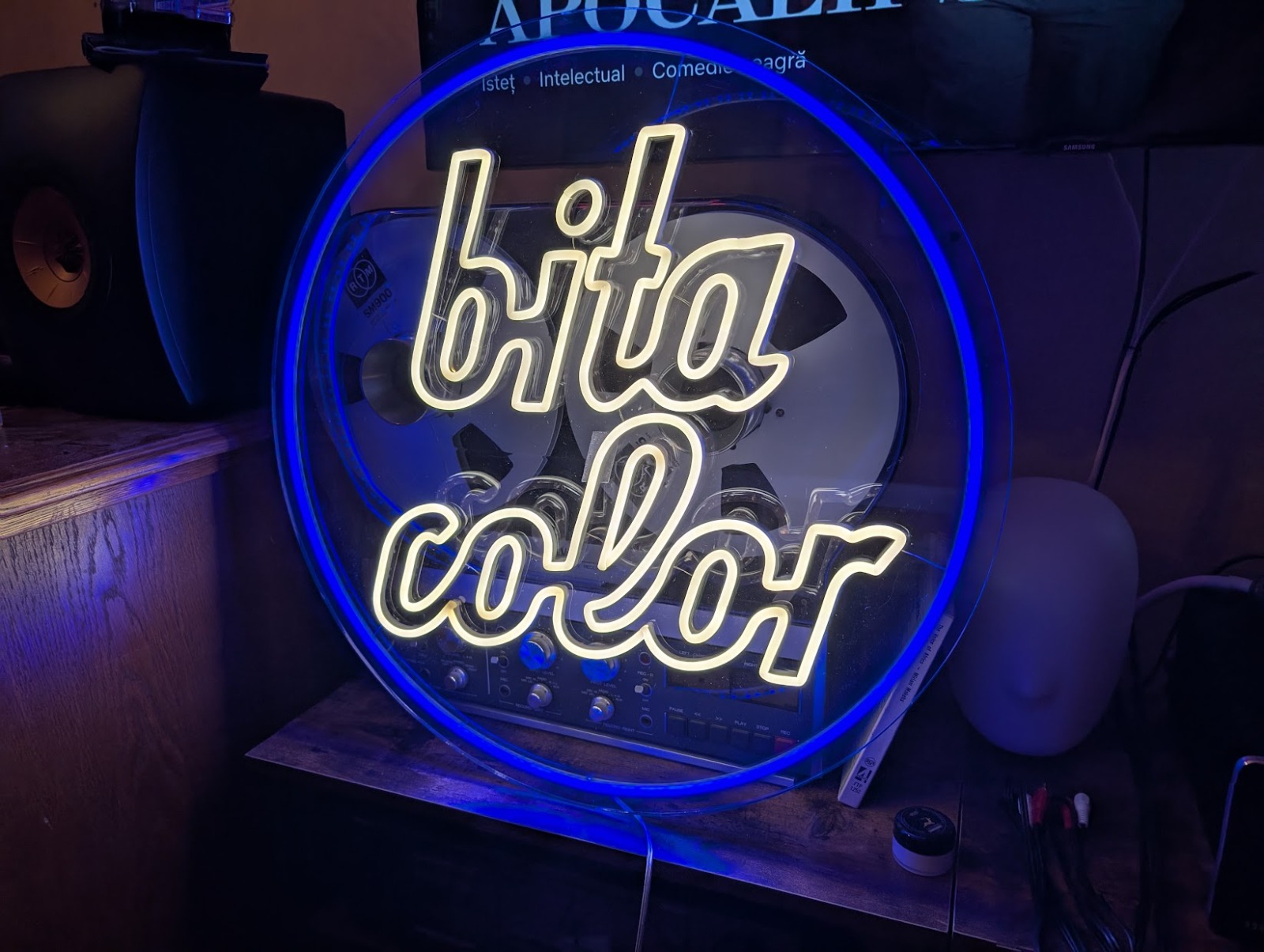 Reclama luminoasa LED Neon „Bita Color” – firma luminoasa cafenea, bar, restaurant HoReCa