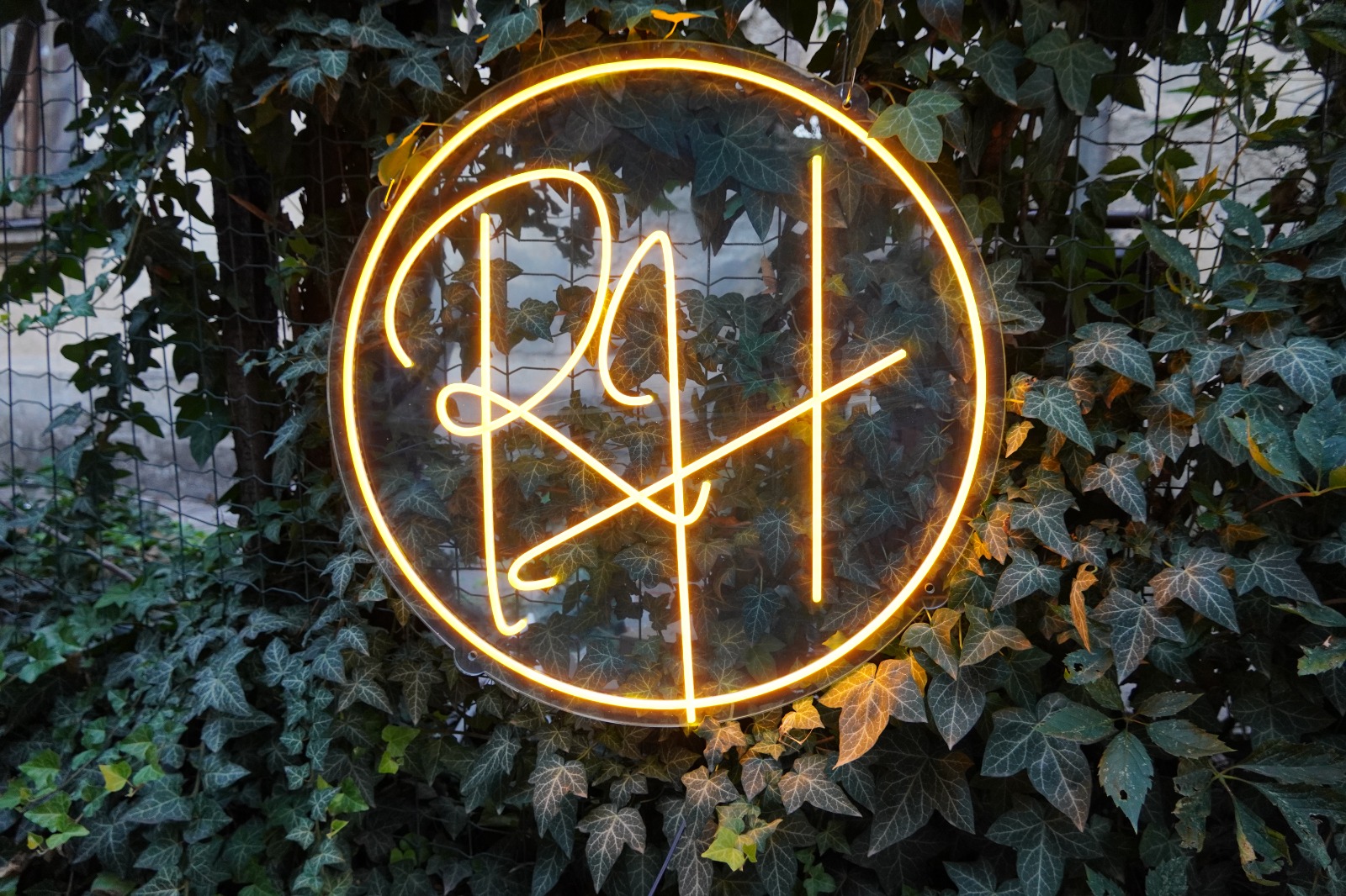 Reclama luminoasa LED Neon Logo Rotund – Decor Cafenea, Bar, Restaurant, HoReCa