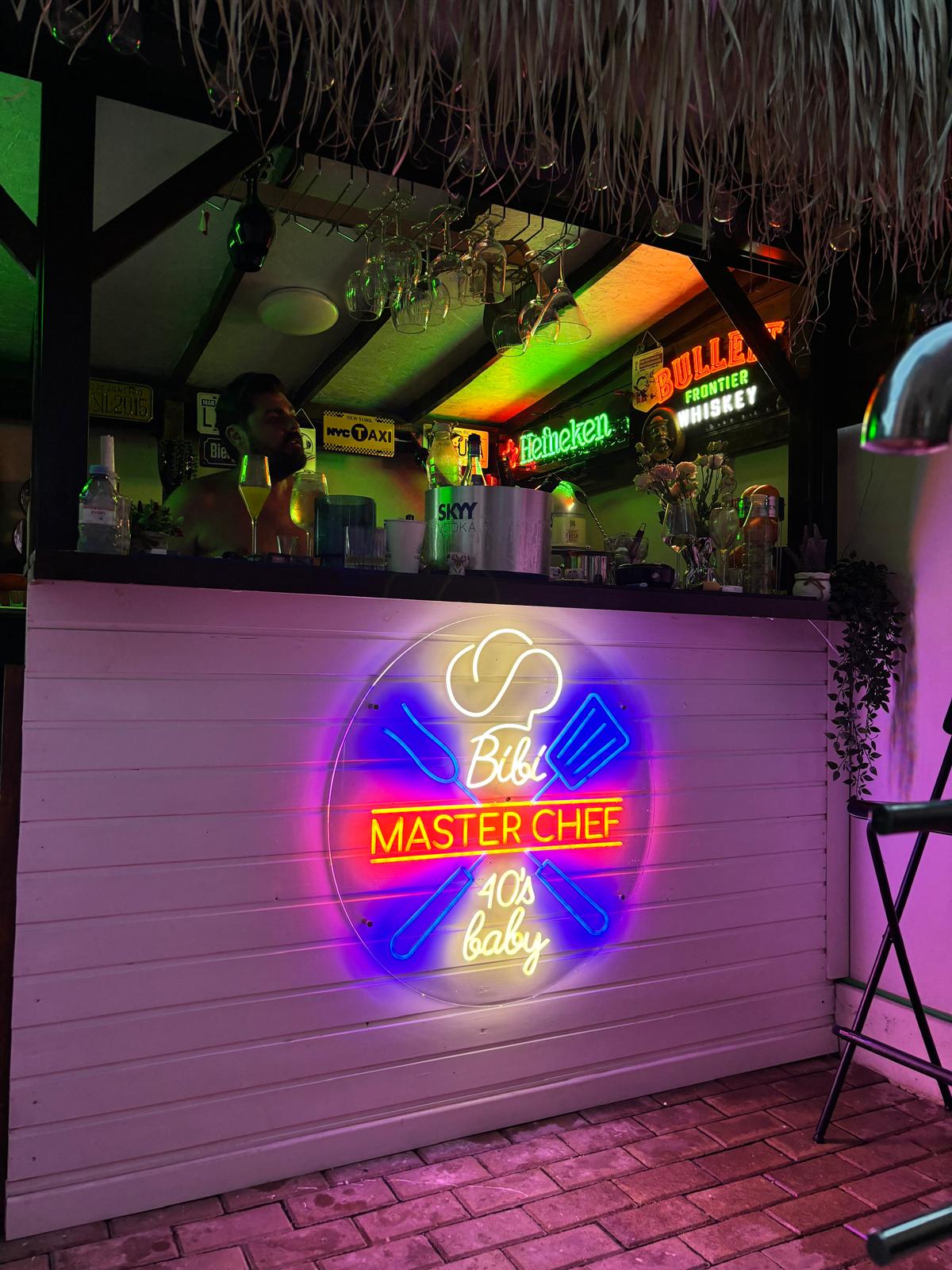 Reclama luminoasa LED Neon Master Chef – Decor Restaurant, Bar, Fast Food HoReCa