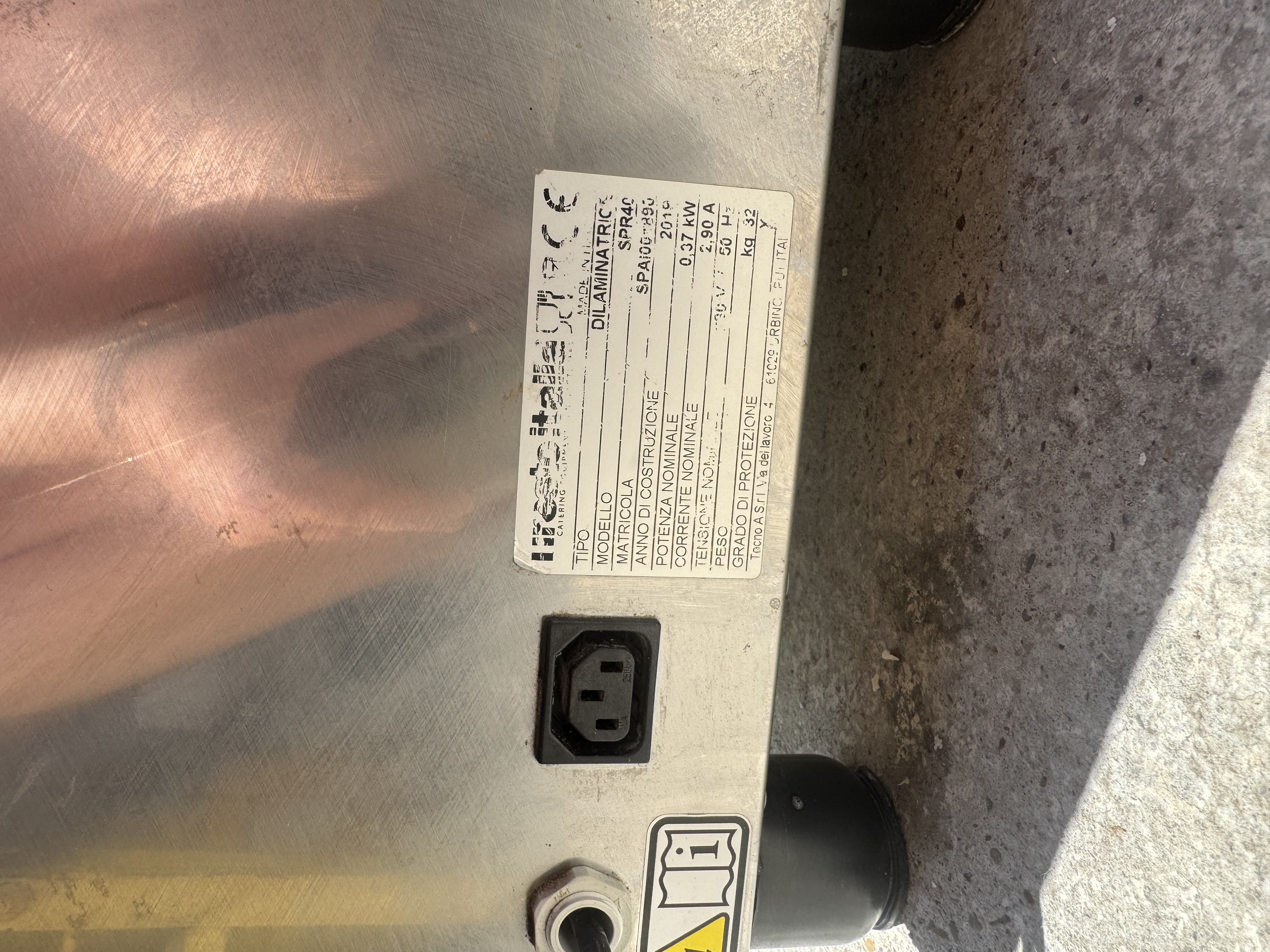 Aparat de făcut aluat pizza profesional  -Aparat profesional formator pentru aluat pizza din inox – utilaj pizzerie HoReCa - Imagine 5