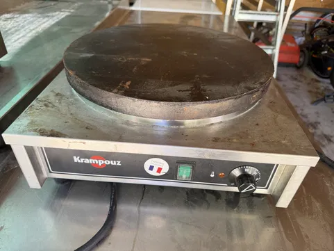 Aparat clatite profesional Krampouz 40 cm, placa fonta, fabricat in Franta