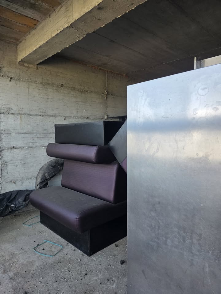 Mobilier profesional restaurant HoReCa – banchete, scaune lemn masiv, mese și picioare metalice