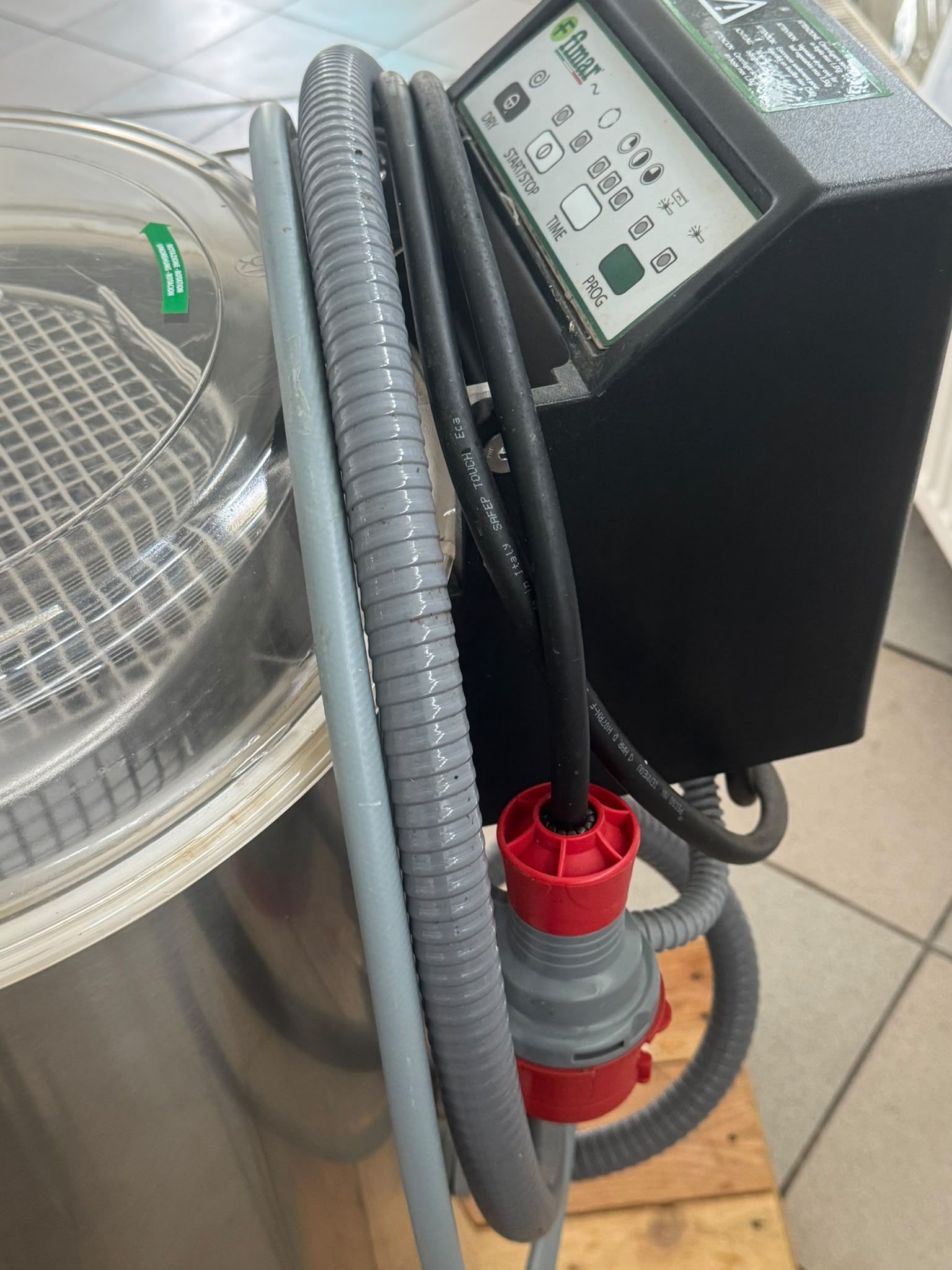 Masina profesionala de spalat fructe, legume si plante – echipament procesare alimentara HoReCa - Imagine 2